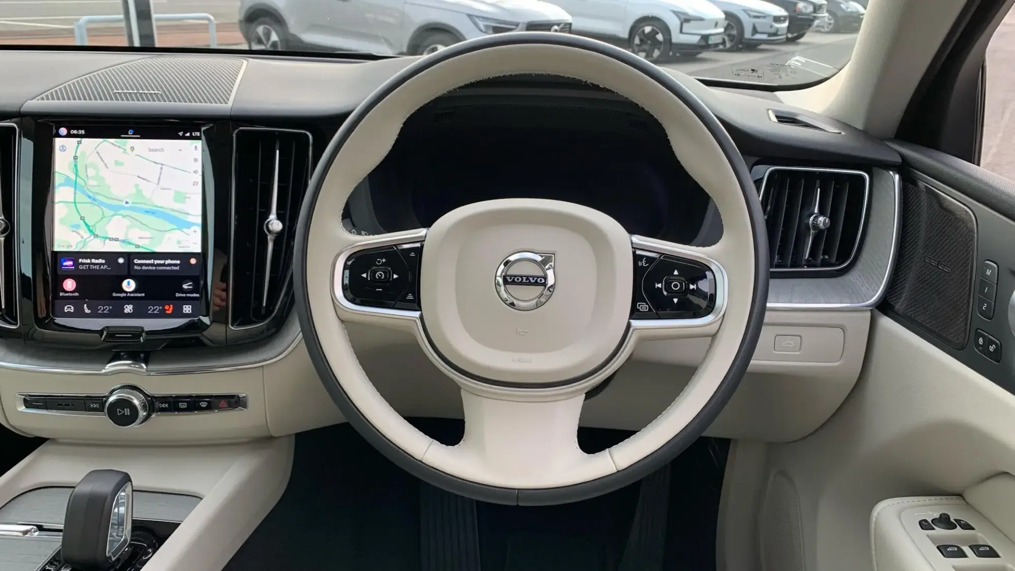 Volvo XC60 Image 10