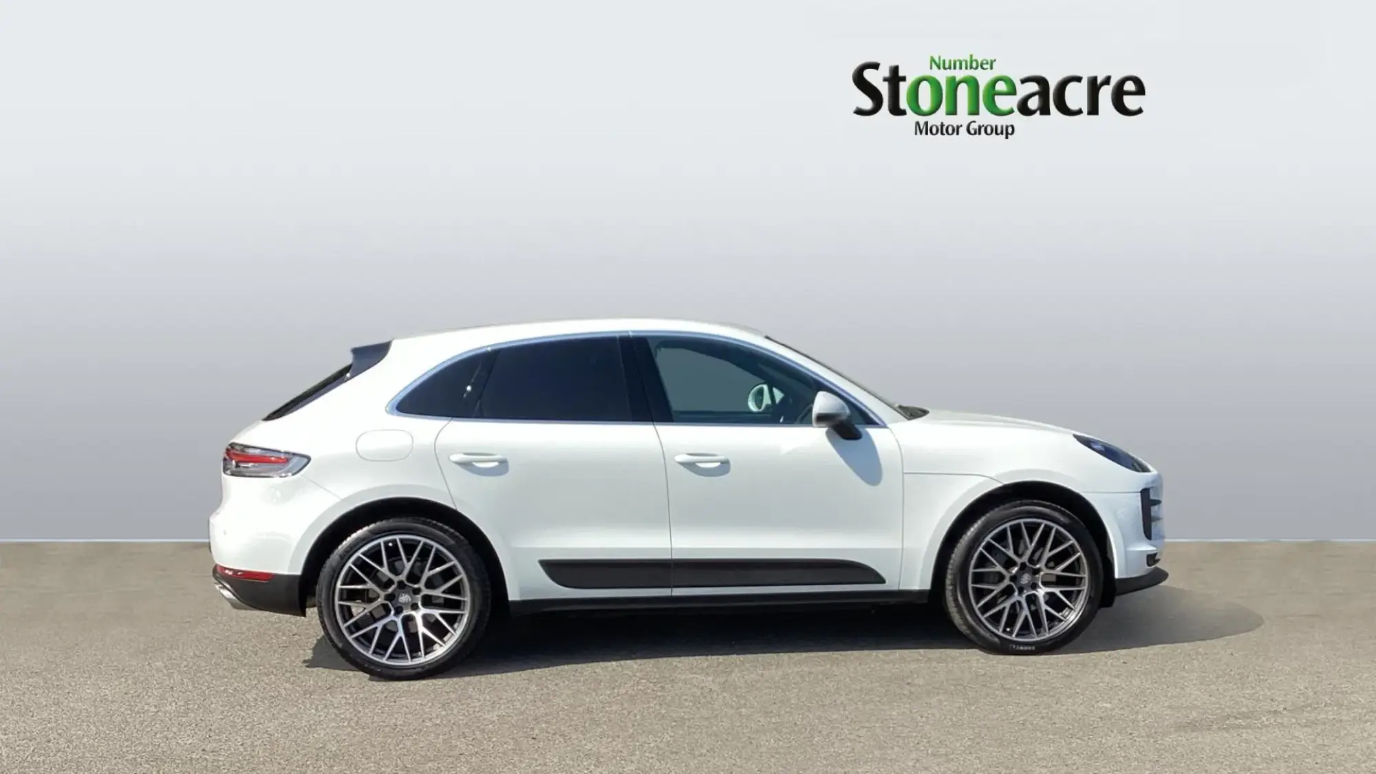Porsche Macan 3.0T V6 S SUV 5dr Petrol PDK 4WD Euro 6 (s/s) (354 ps) NV70HHN Image 3