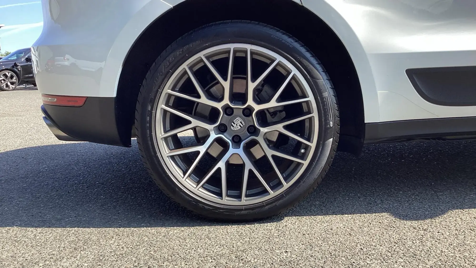 Porsche Macan Image 9 Porsche Macan Image 9
