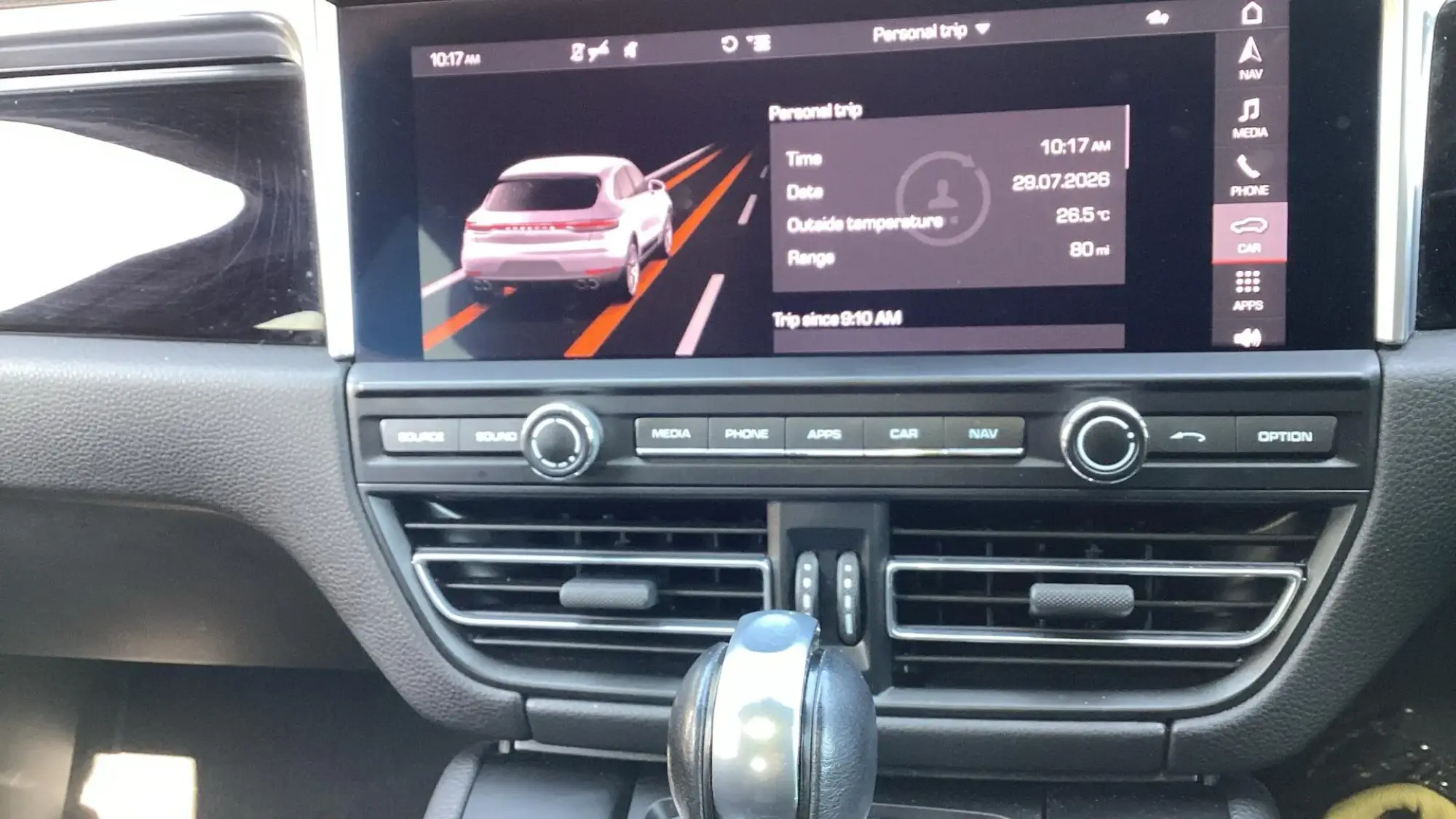 Porsche Macan Image 18 Porsche Macan Image 18