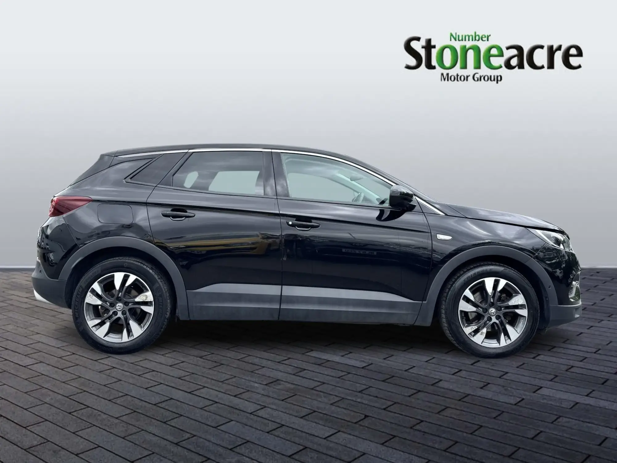 Vauxhall Grandland X 1.2 Turbo SRi Nav SUV 5dr Petrol Manual Euro 6 (s/s) (130 ps) WF70WZK Image 2