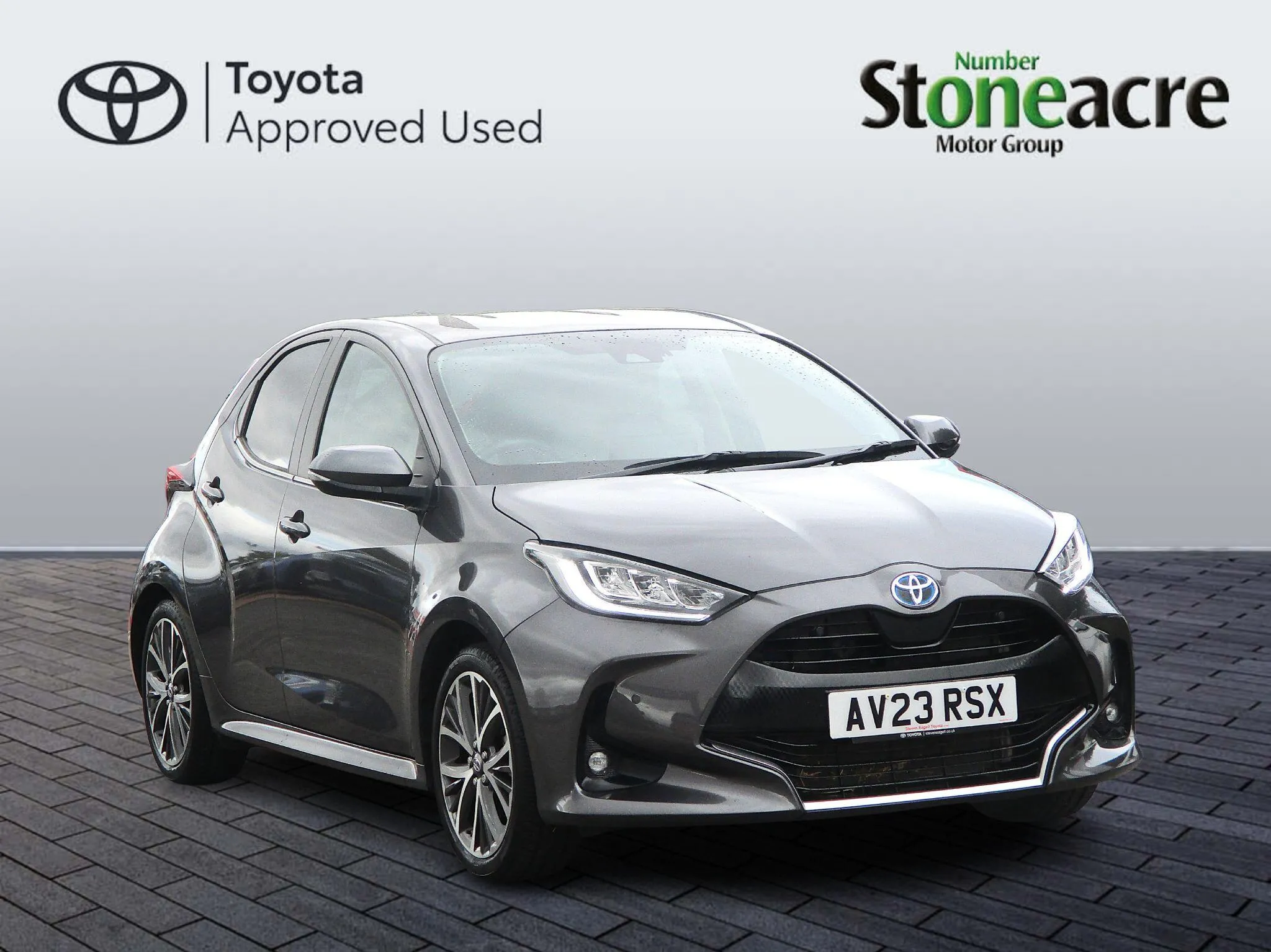 Toyota Yaris dealer public-web source image