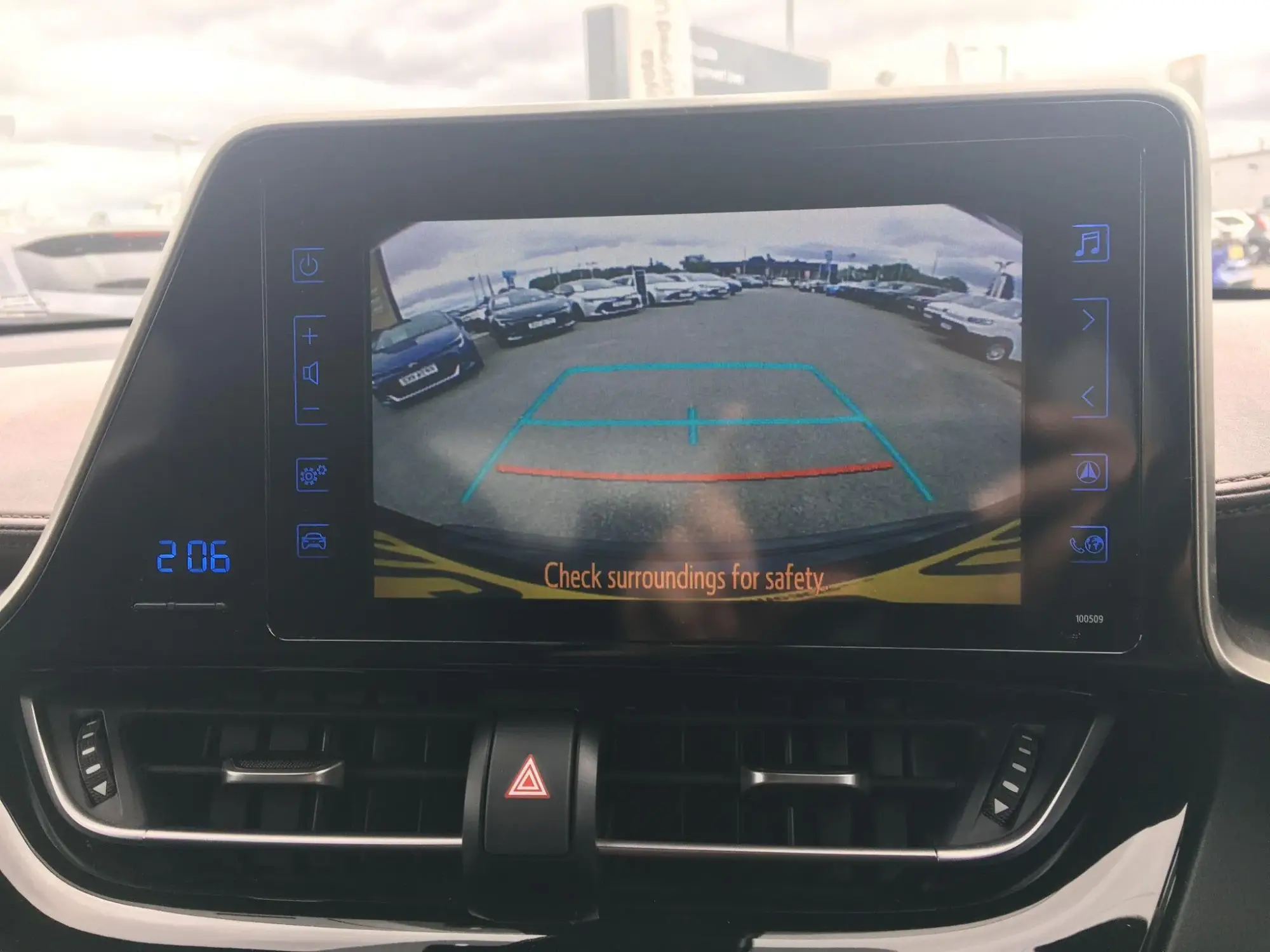 Toyota C-HR Self-Charging Hybrid Image 26 Toyota C-HR Self-Charging Hybrid Image 26