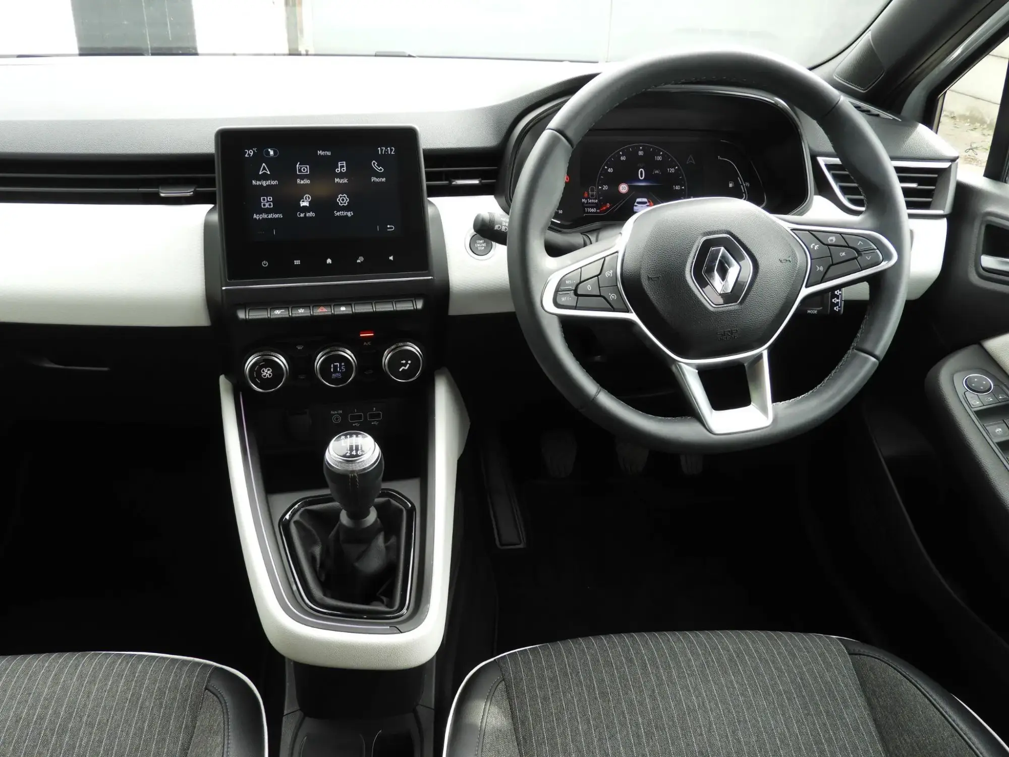 Renault Clio Image 13 Renault Clio Image 13