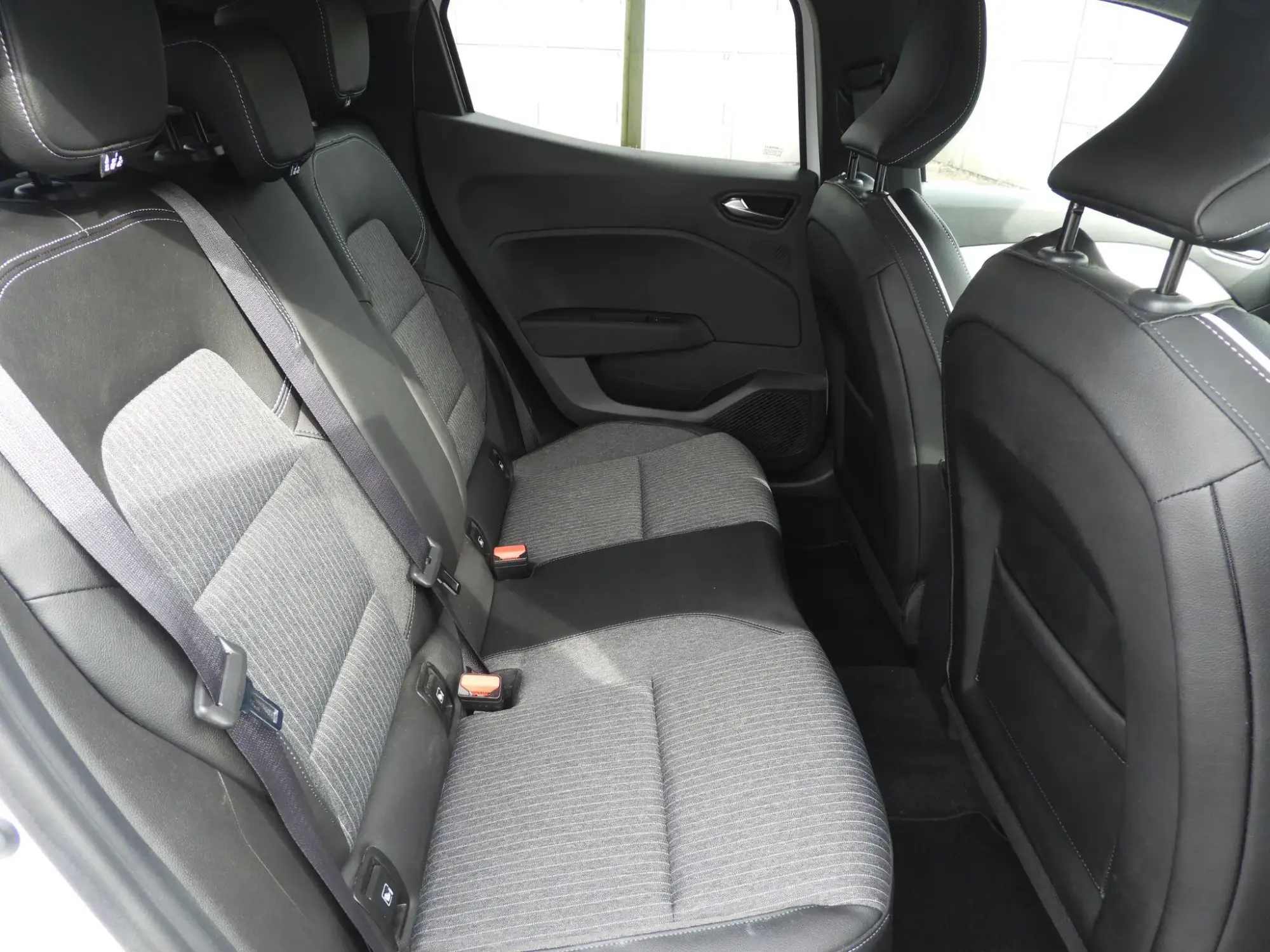 Renault Clio Image 15 Renault Clio Image 15