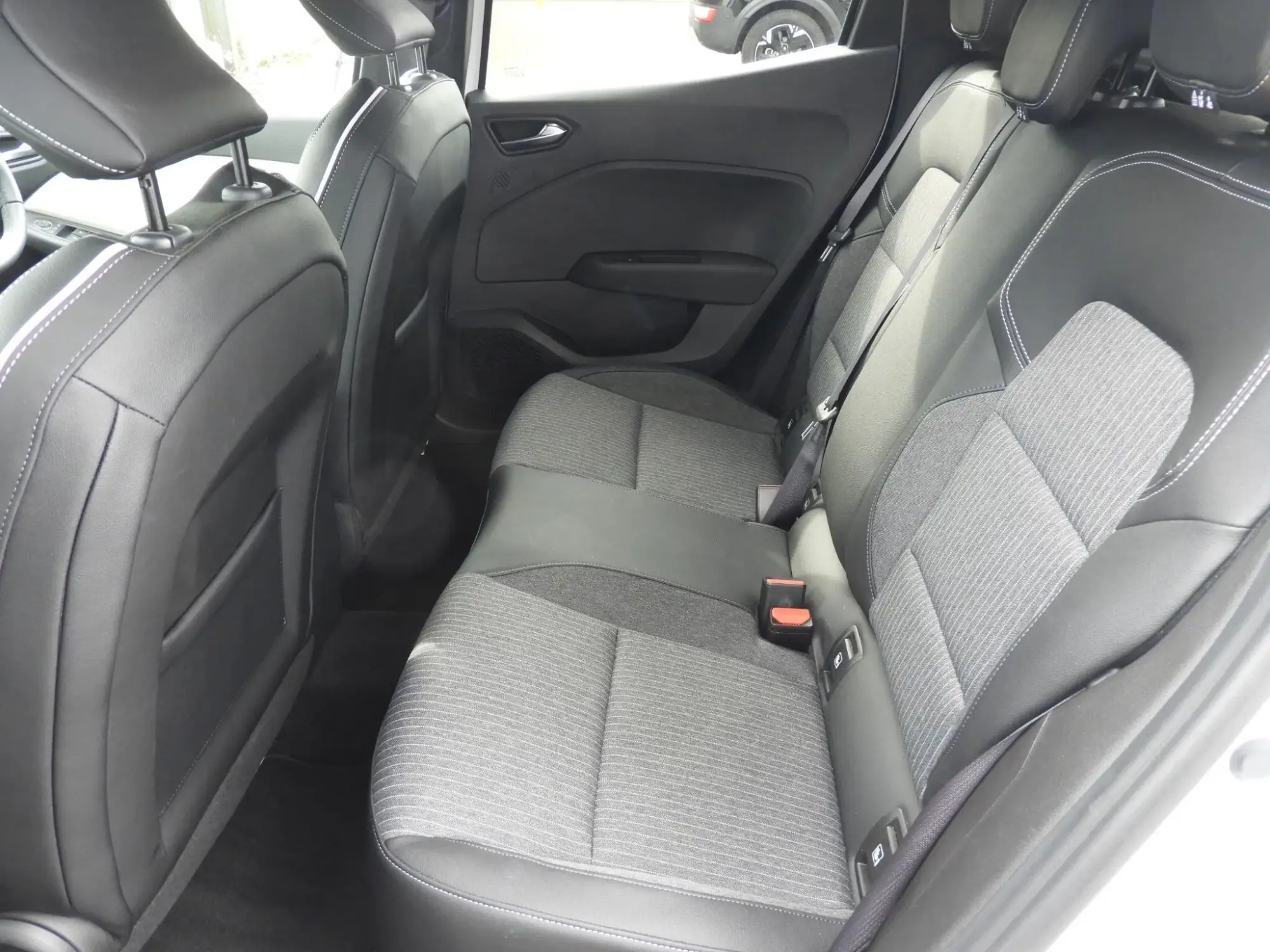 Renault Clio Image 16 Renault Clio Image 16