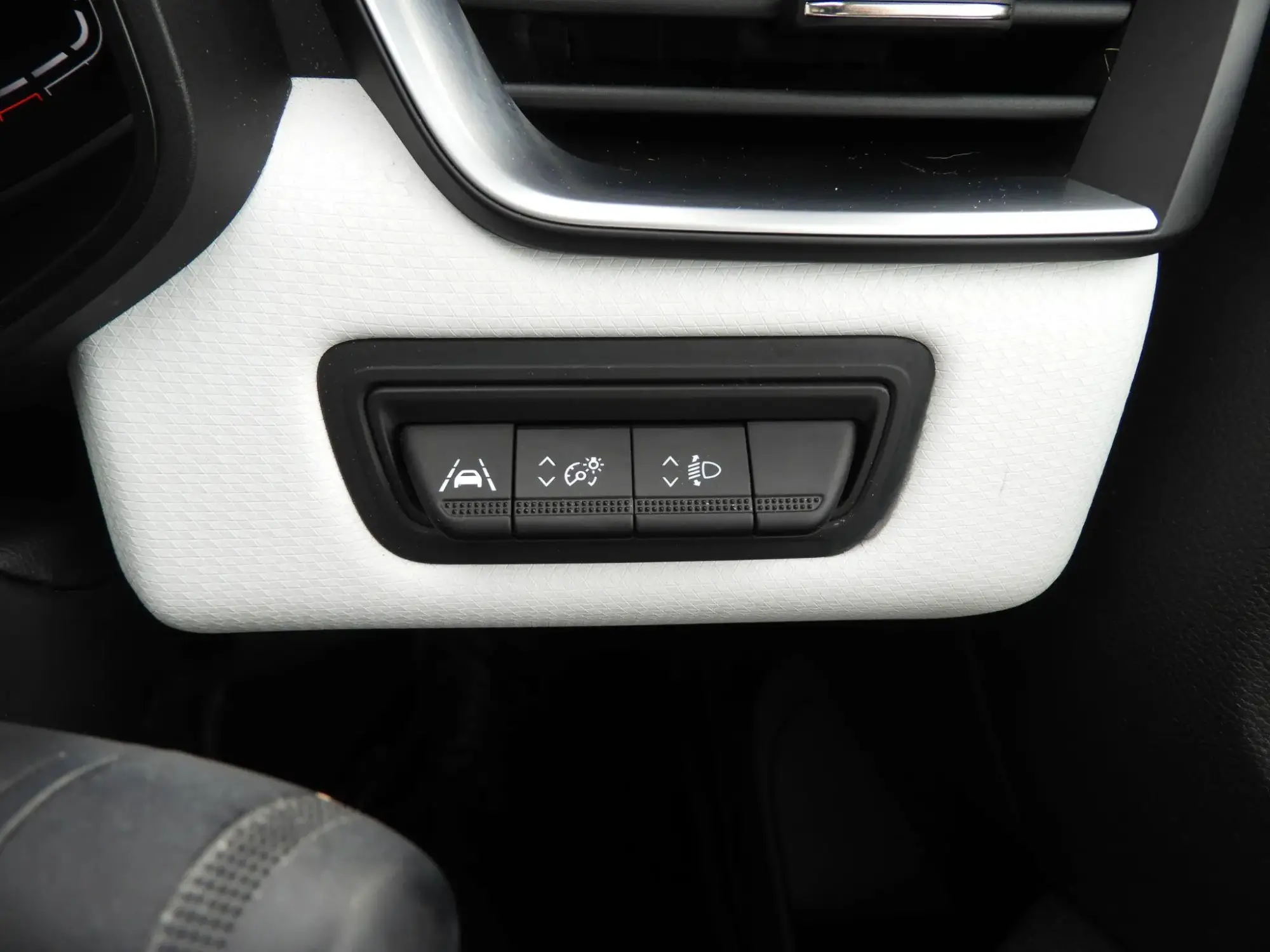 Renault Clio Image 18 Renault Clio Image 18