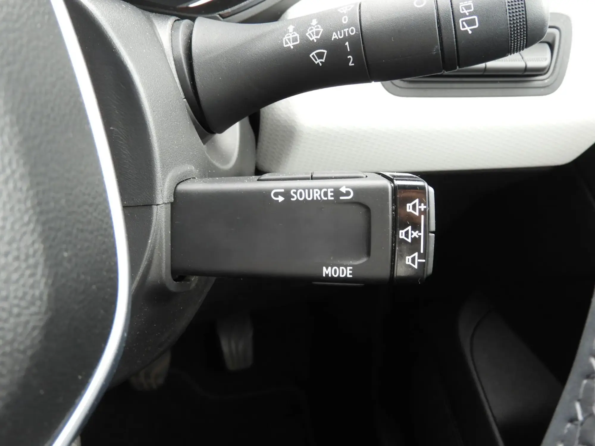 Renault Clio Image 19 Renault Clio Image 19