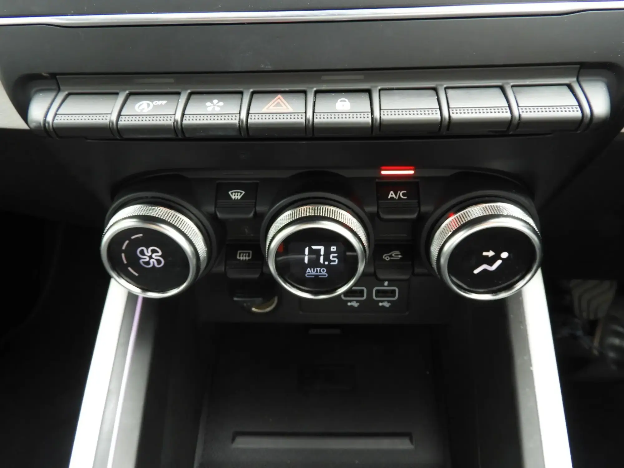Renault Clio Image 21 Renault Clio Image 21