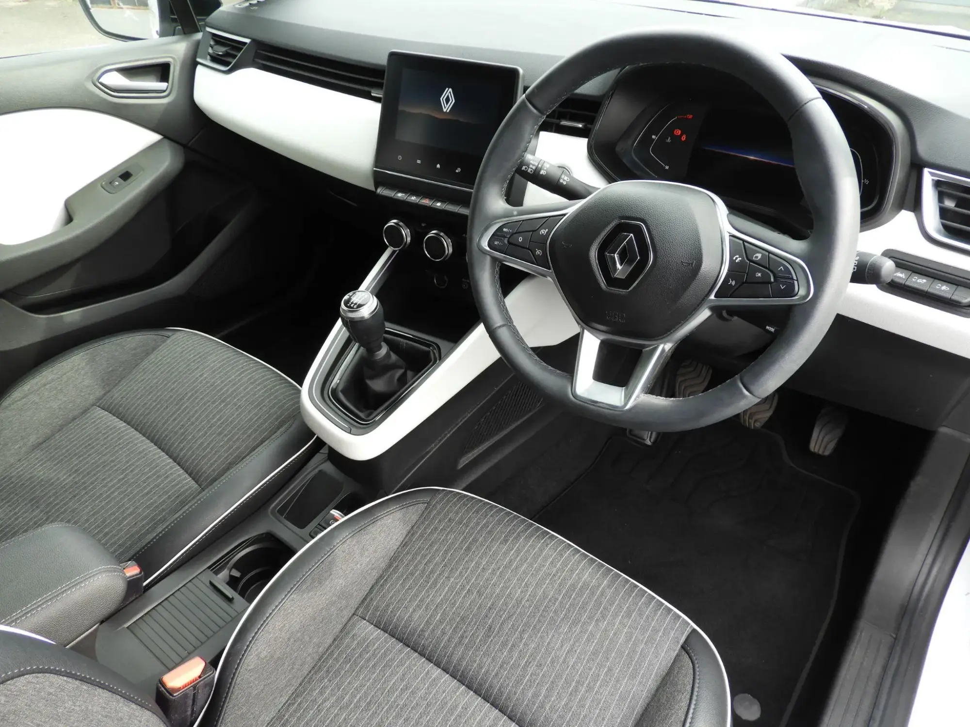 Renault Clio Image 33 Renault Clio Image 33