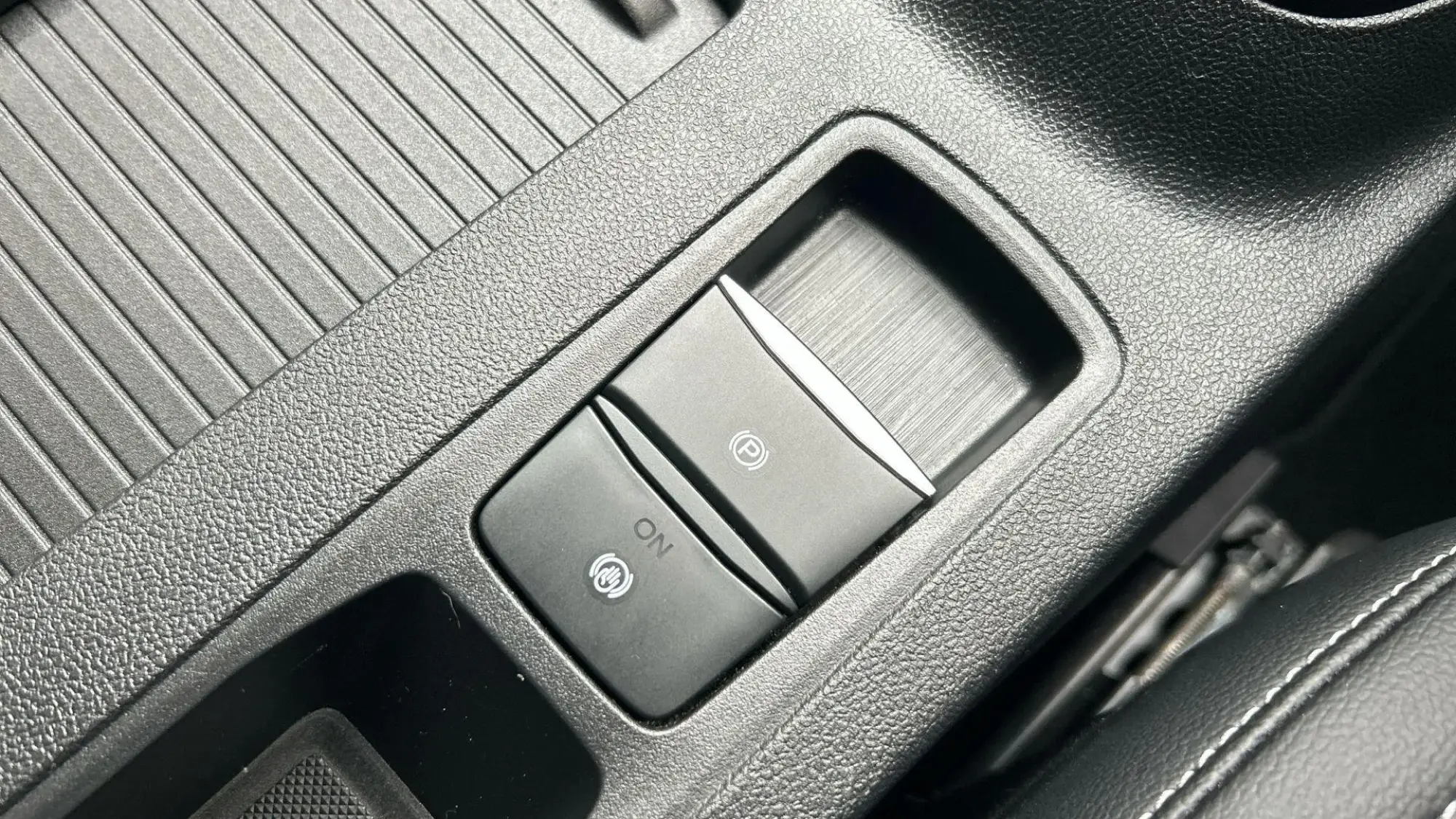 Ford Kuga Image 33
