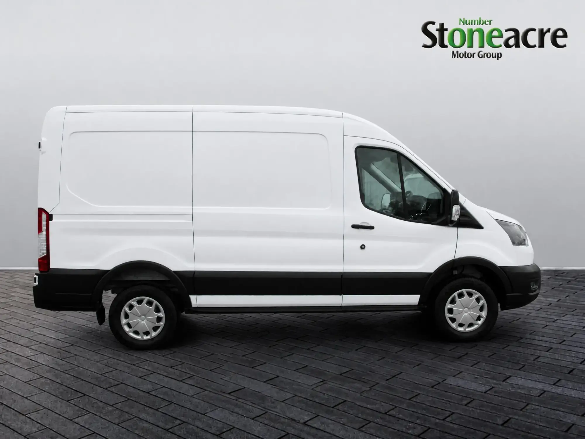 Ford E-Transit 350 68kWh Leader Auto RWD L2 H2 5dr YB26UCS Image 2