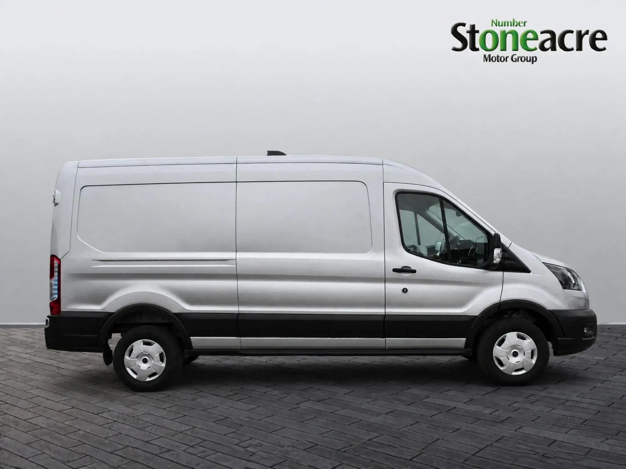 Ford E-Transit 350 68kWh Trend Auto RWD L3 Medium Roof 5dr YB26UCP Image 2
