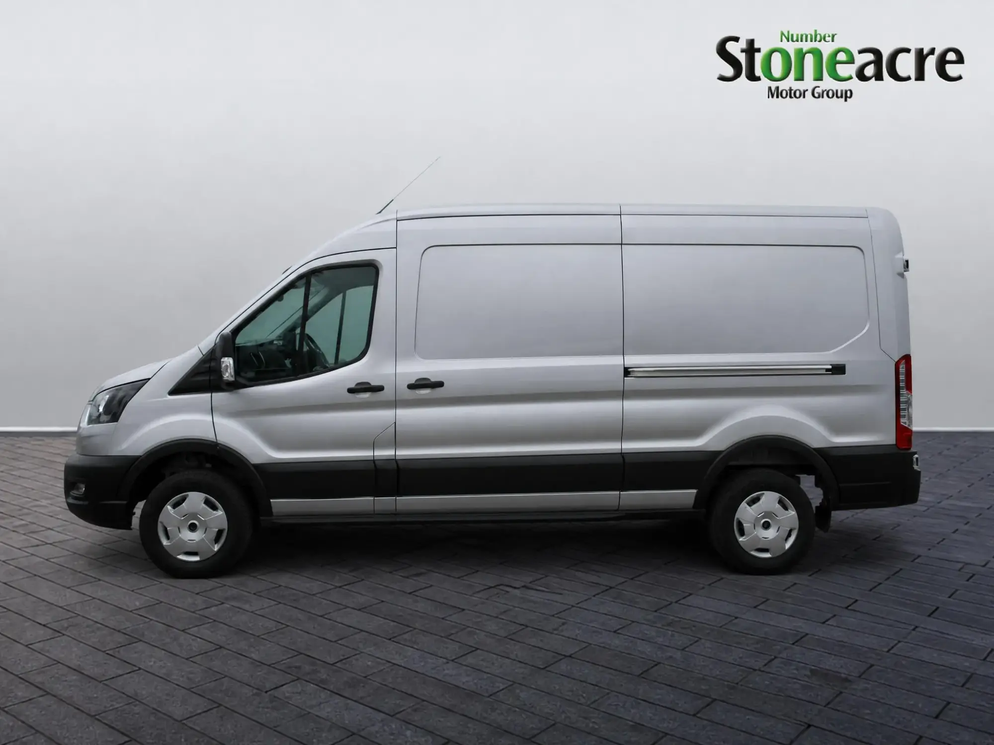 Ford E-Transit Image 6