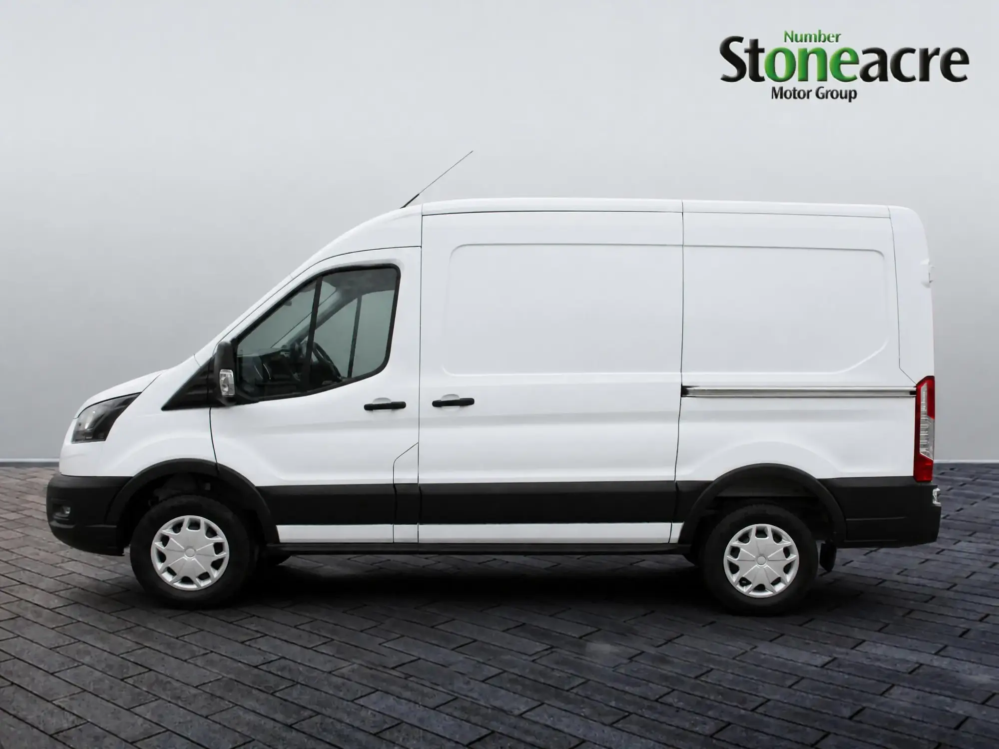 Ford E-Transit Image 6