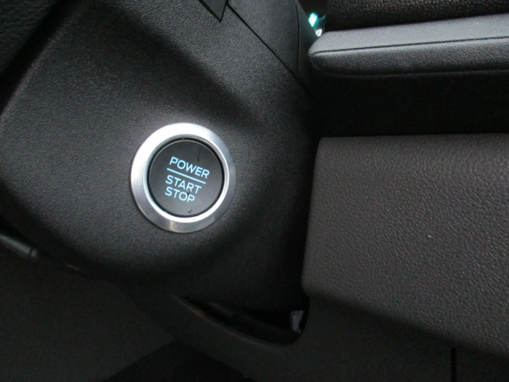 Ford E-Transit Image 19