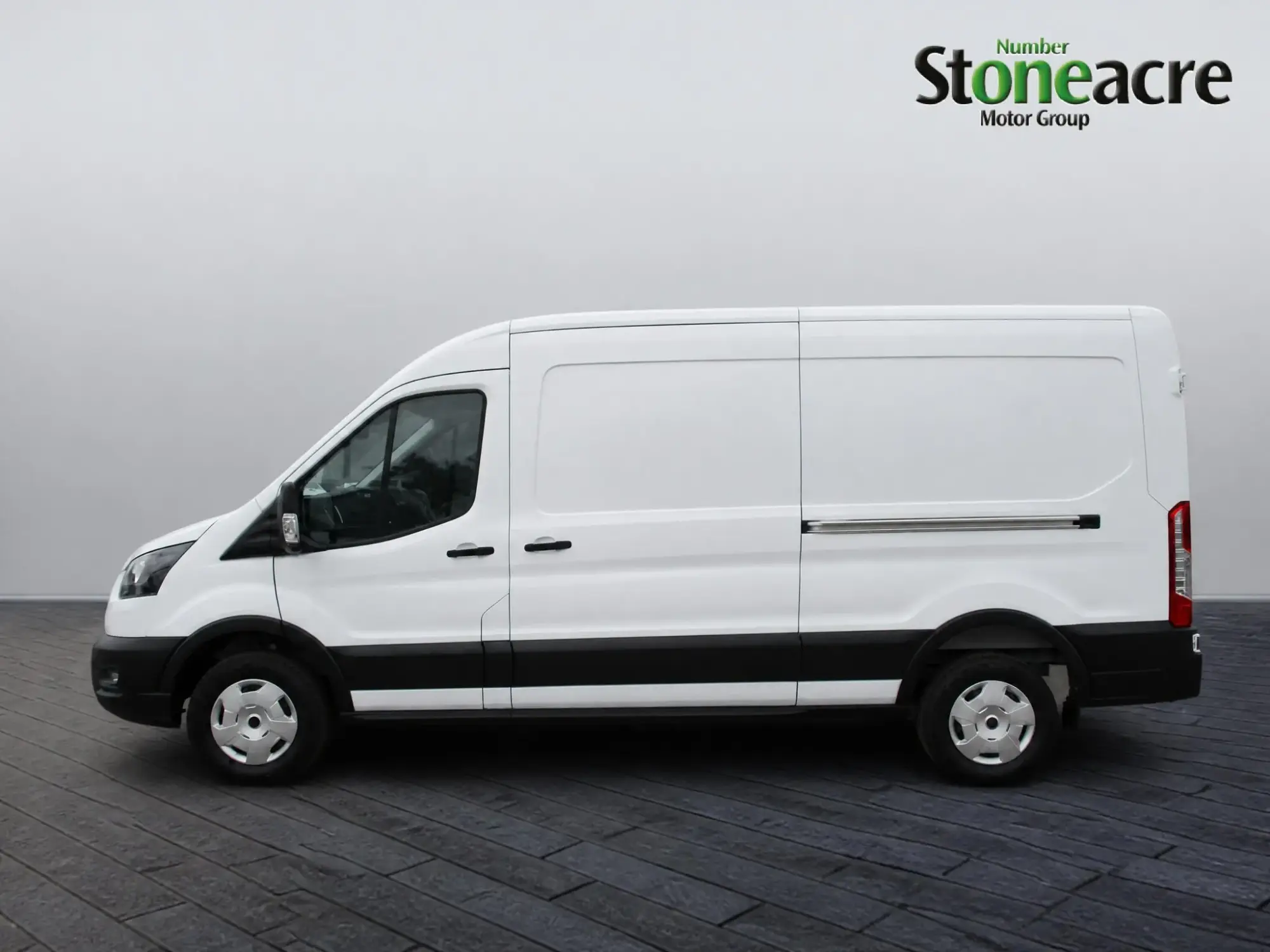 Ford E-Transit Image 6