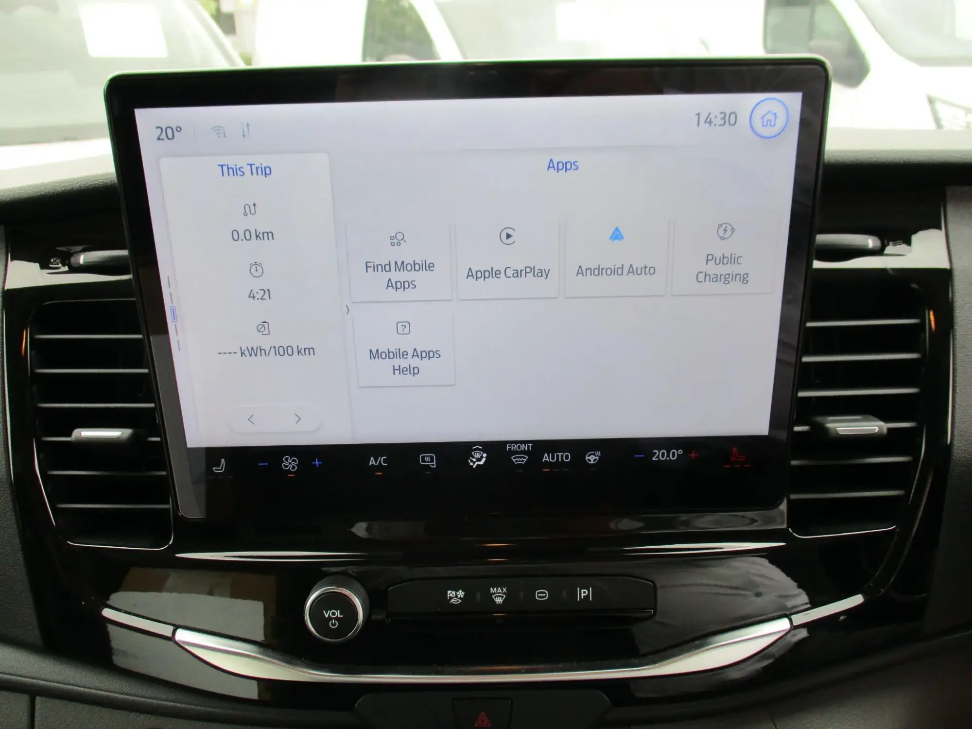 Ford E-Transit Image 20