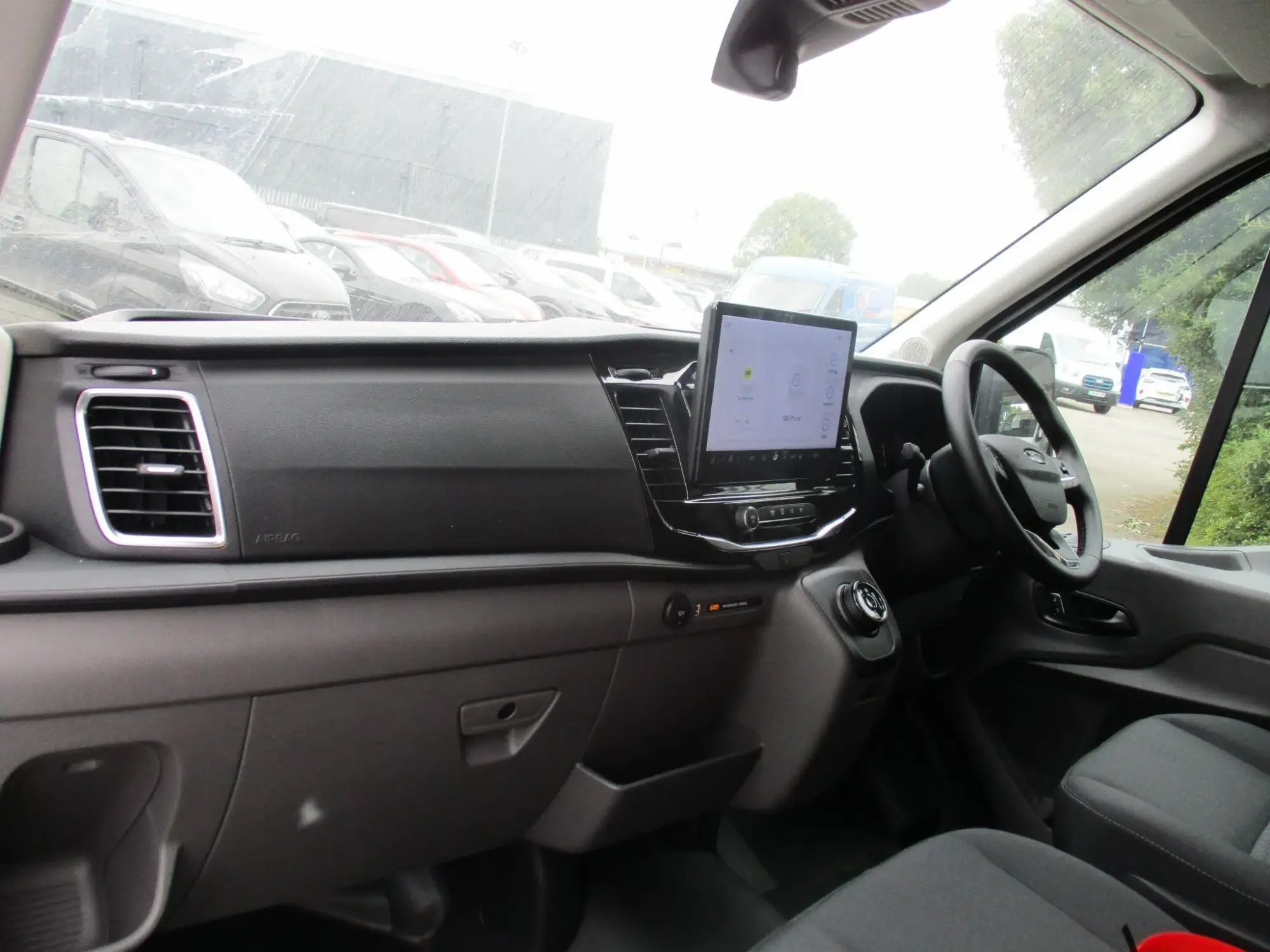 Ford E-Transit Image 15