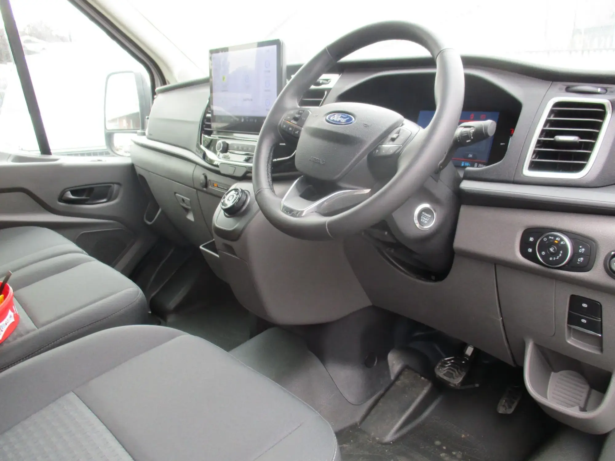 Ford E-Transit Image 16