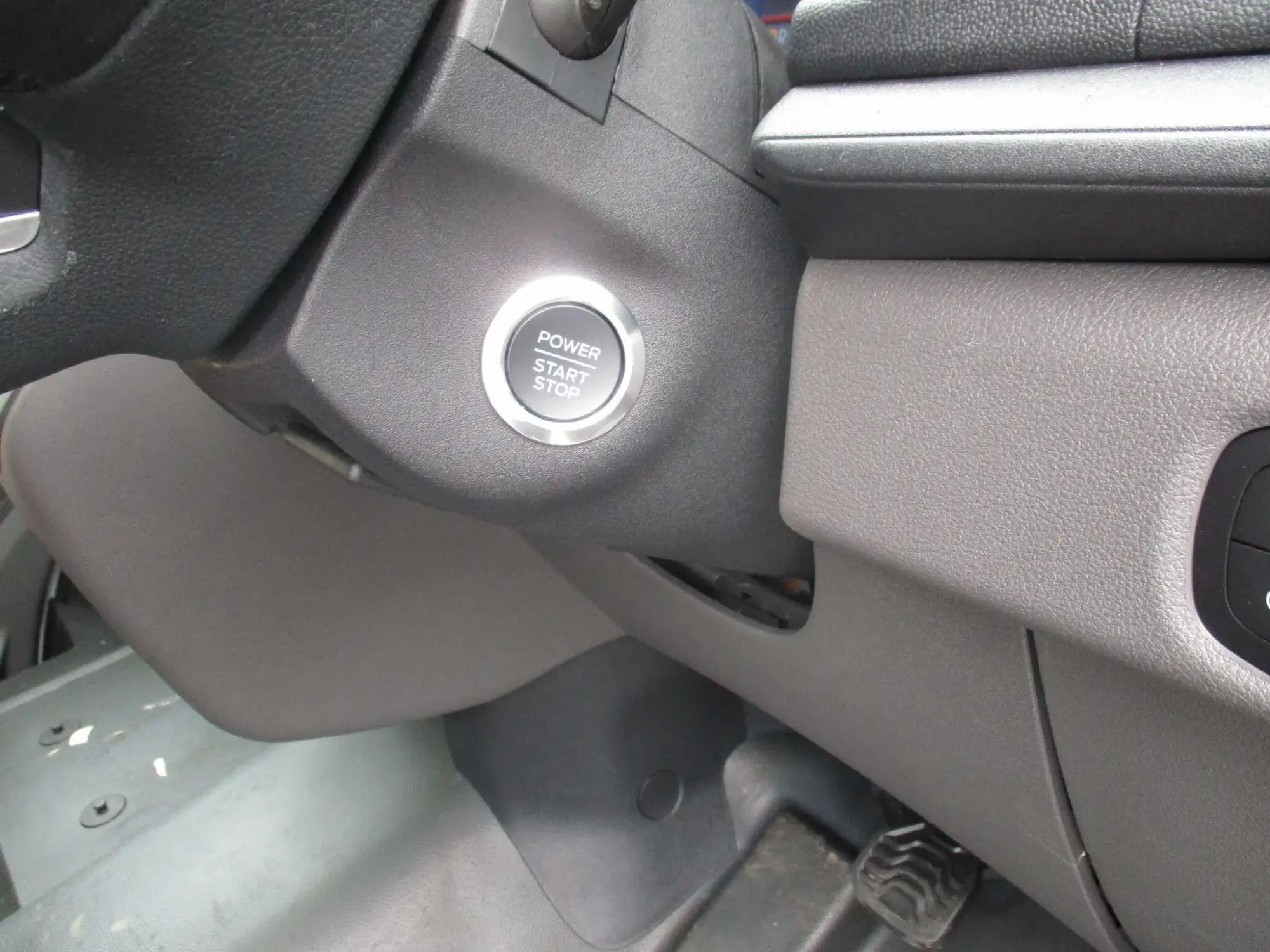Ford E-Transit Image 19