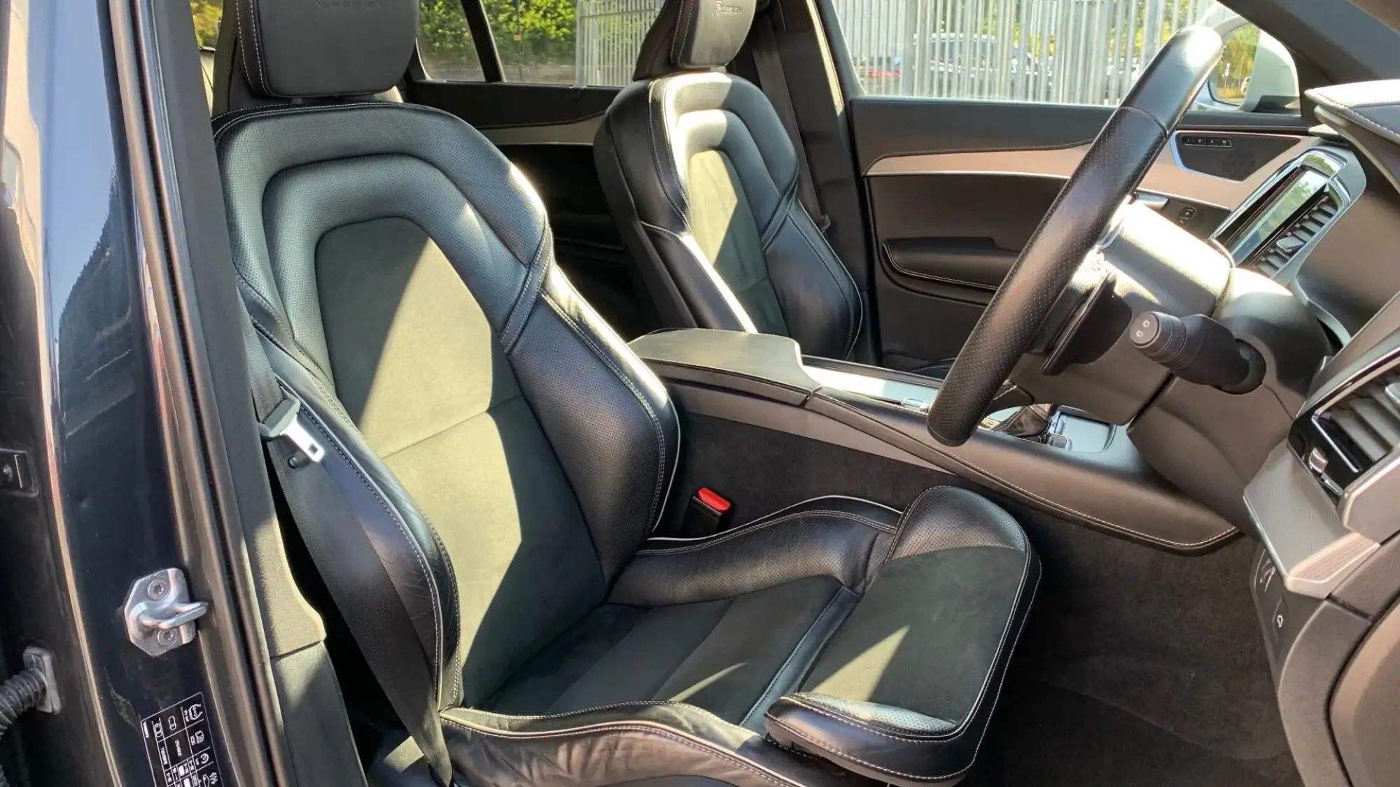Volvo XC90 Image 31