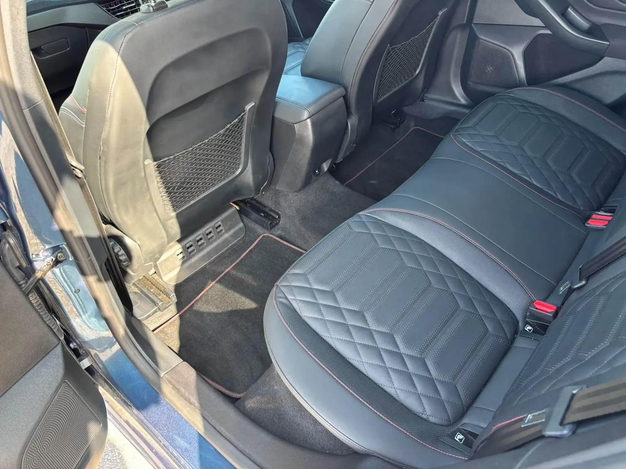 Ford Focus Image 12 Ford Focus Image 12