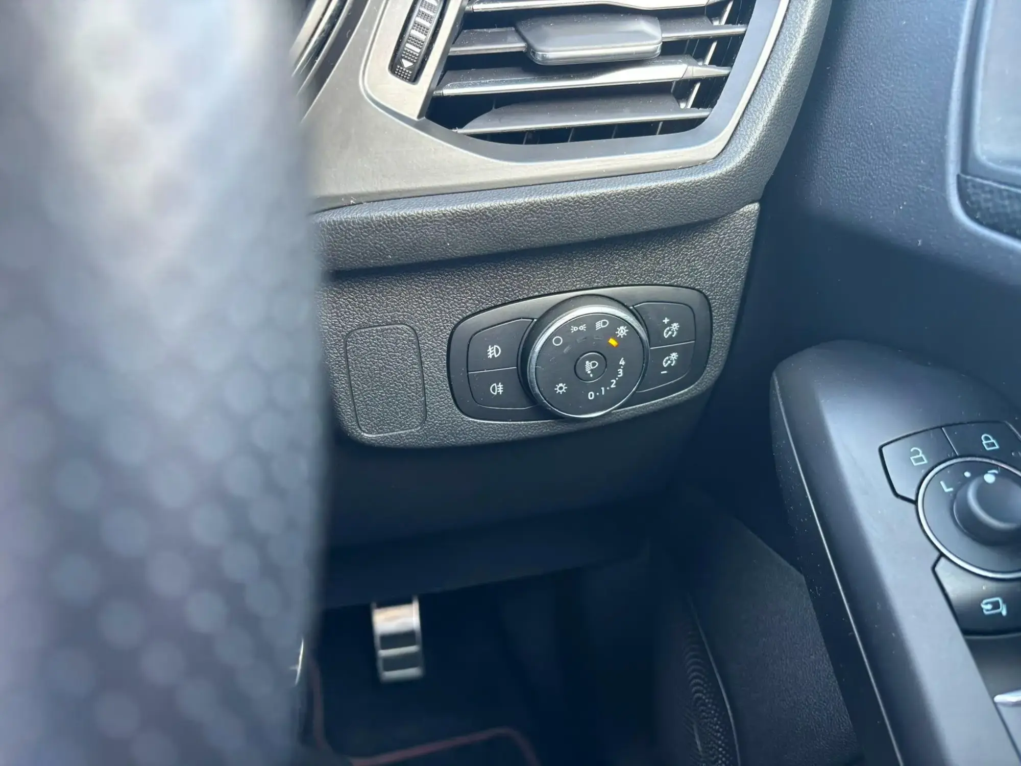 Ford Focus Image 14 Ford Focus Image 14