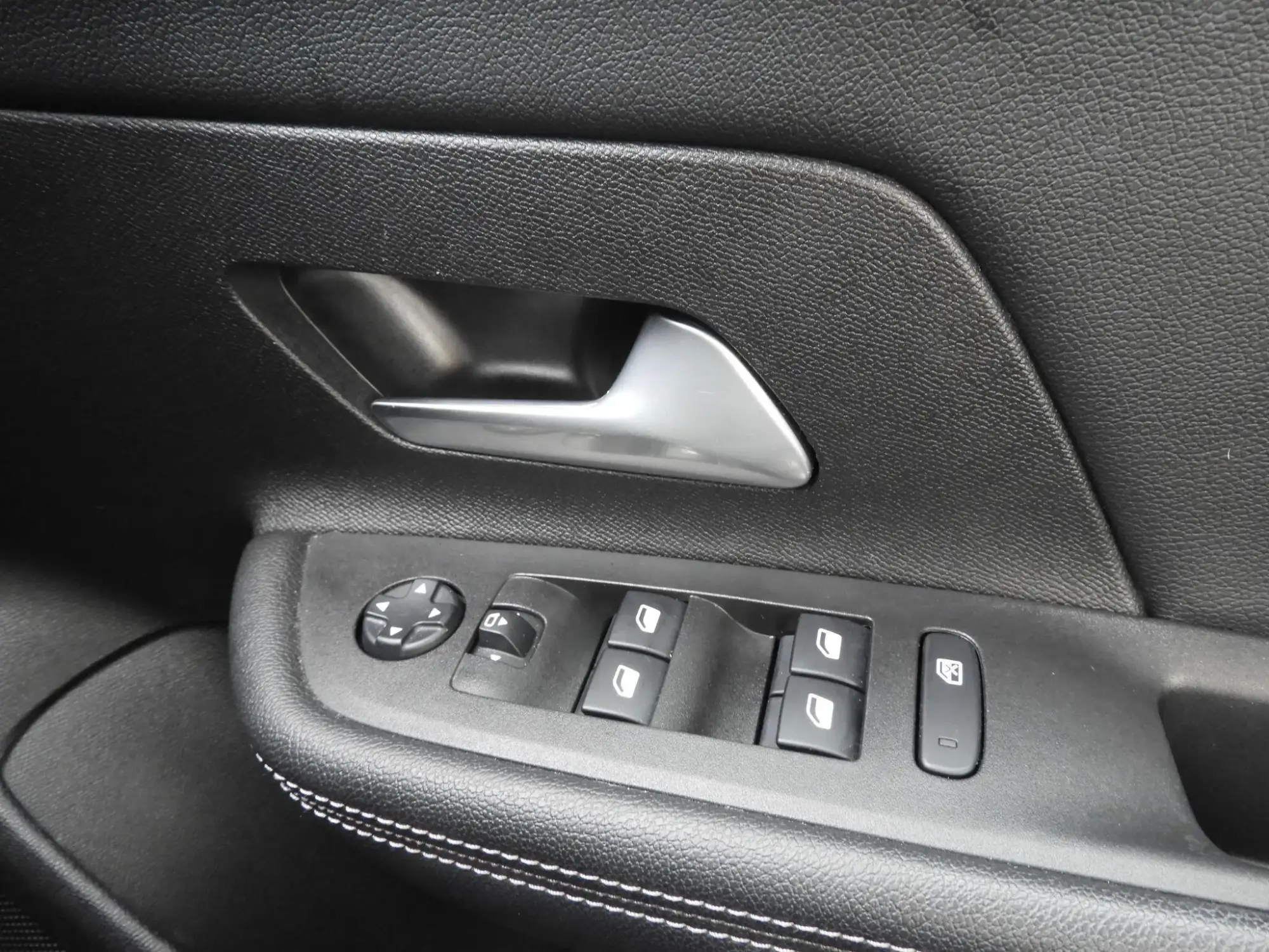 Vauxhall Mokka Image 16 Vauxhall Mokka Image 16