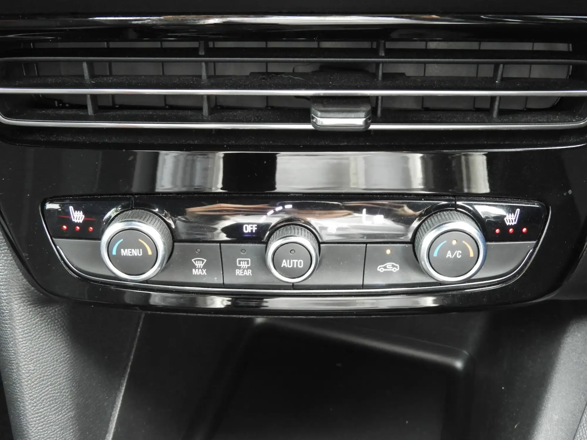 Vauxhall Mokka Image 28 Vauxhall Mokka Image 28