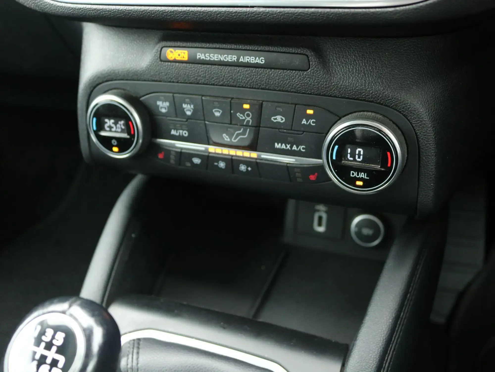 Ford Focus Estate Image 23