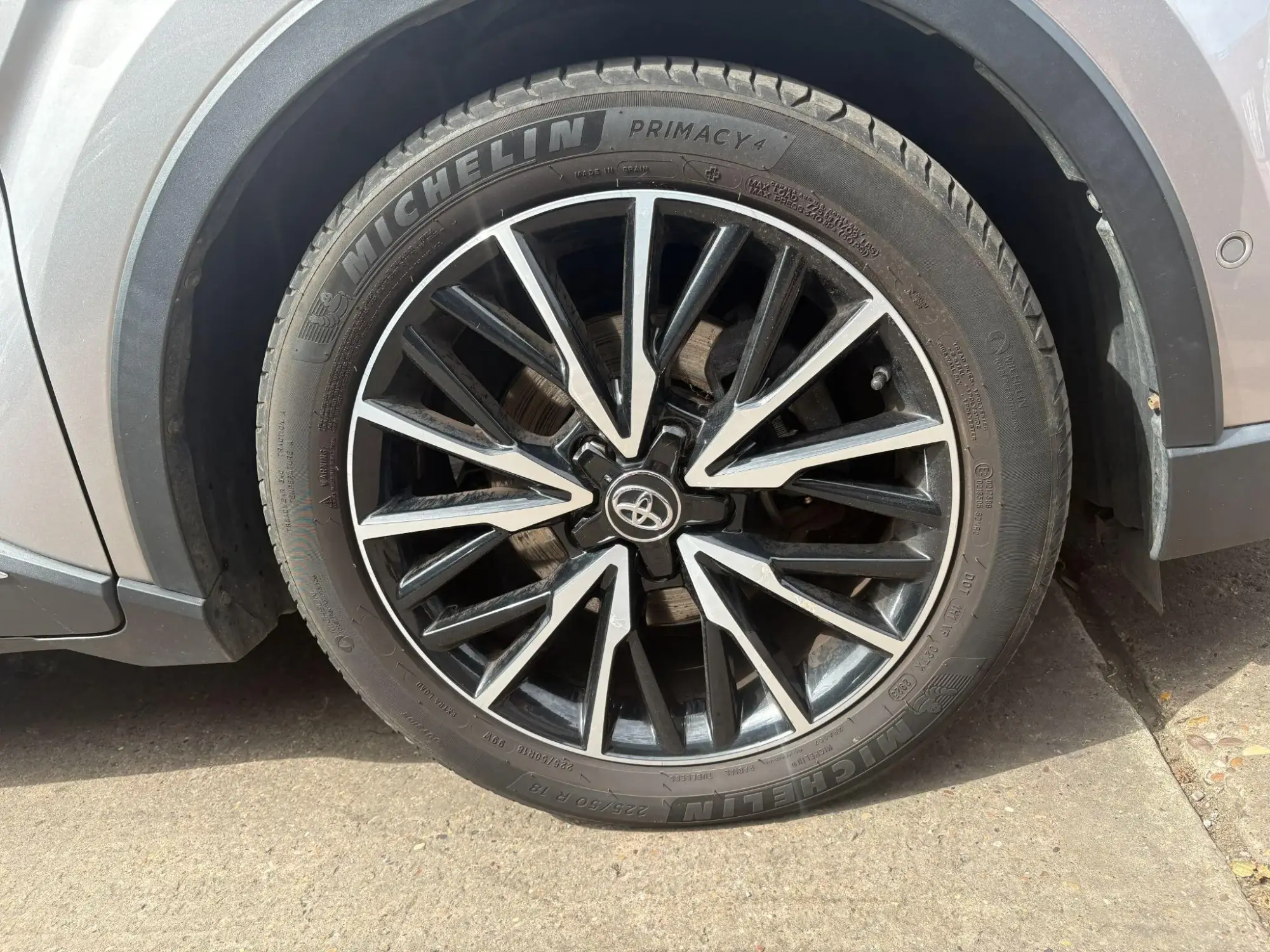 Toyota C-HR Self-Charging Hybrid Image 9 Toyota C-HR Self-Charging Hybrid Image 9