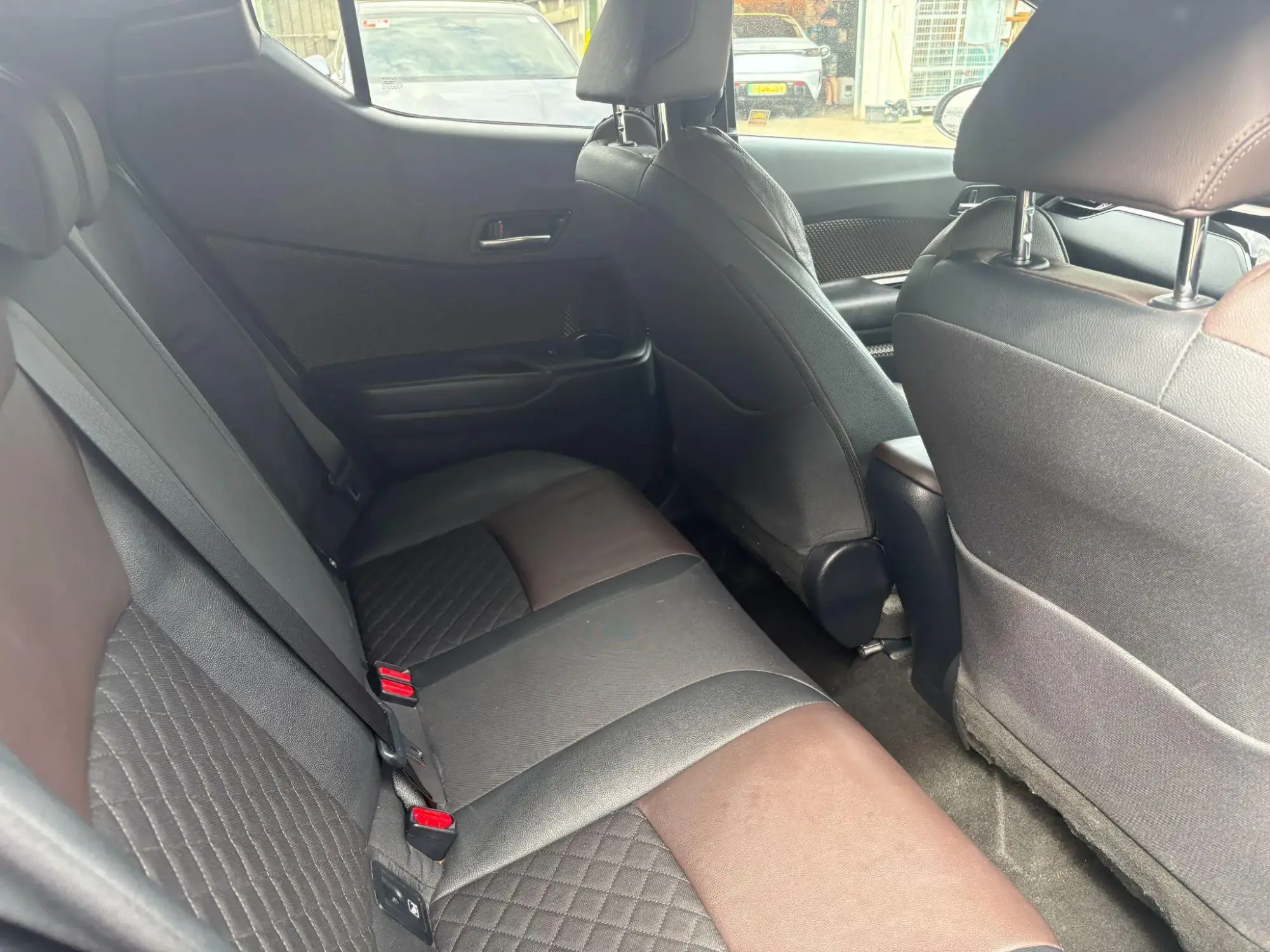 Toyota C-HR Self-Charging Hybrid Image 13 Toyota C-HR Self-Charging Hybrid Image 13