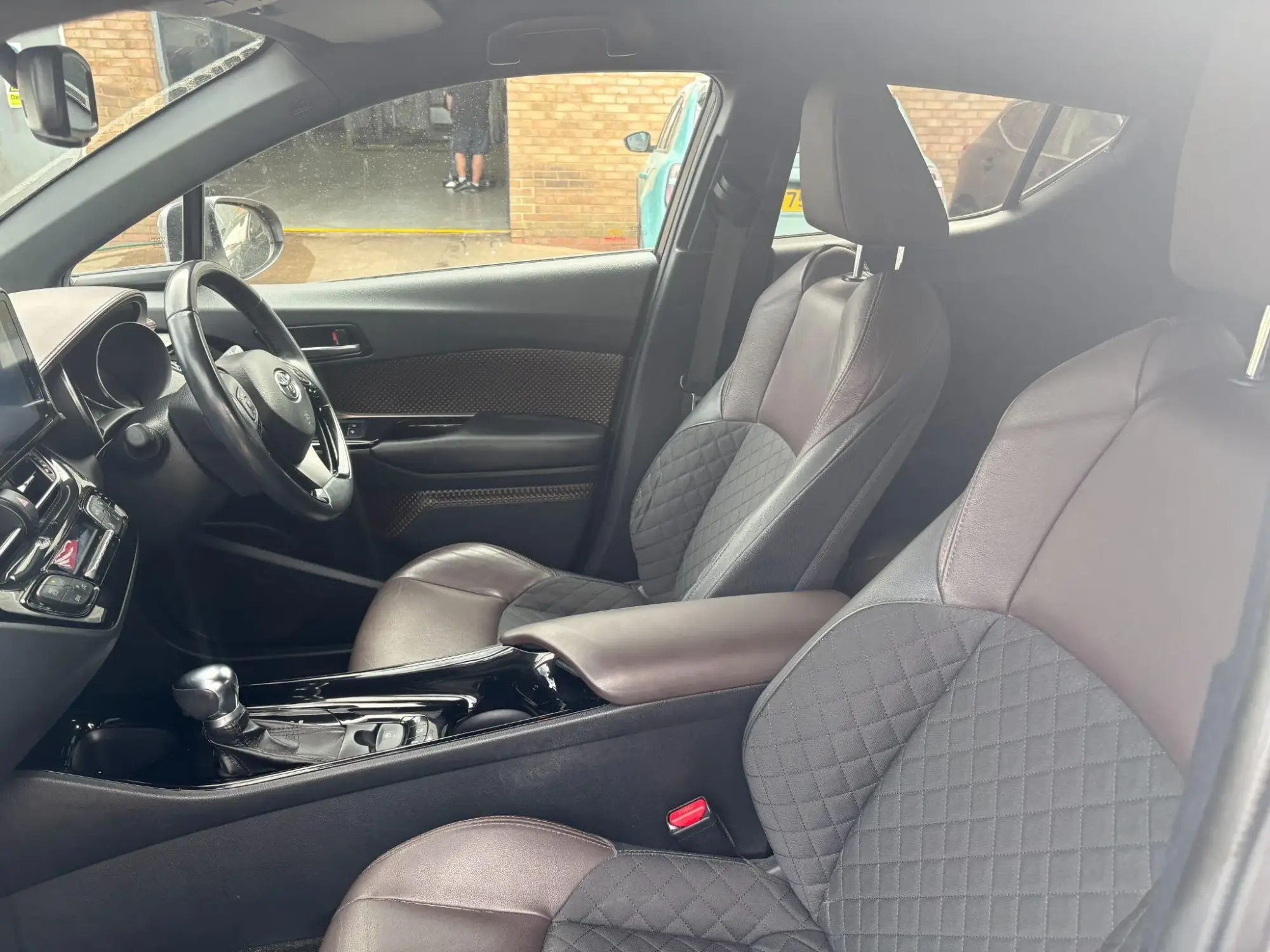 Toyota C-HR Self-Charging Hybrid Image 15 Toyota C-HR Self-Charging Hybrid Image 15