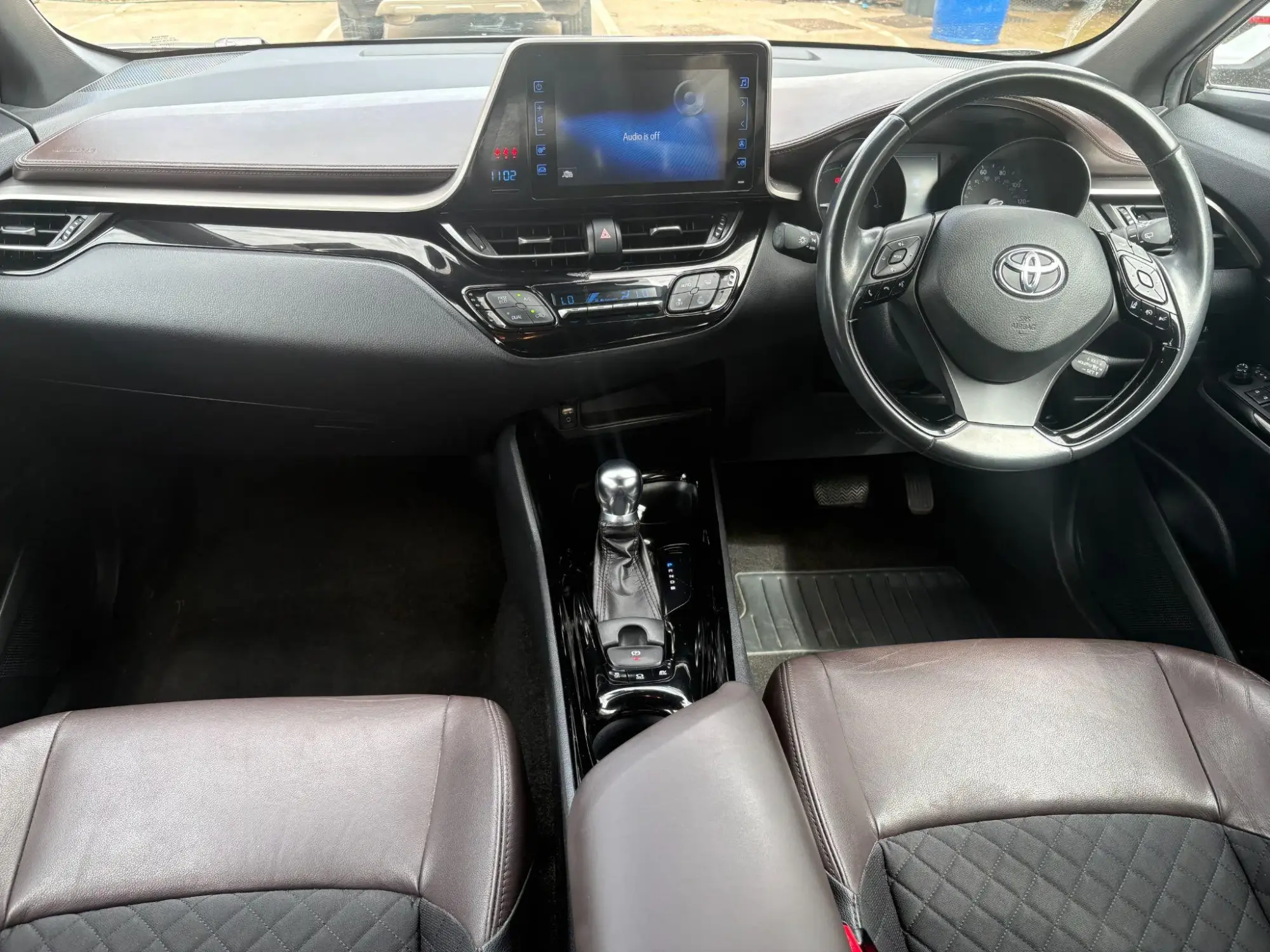 Toyota C-HR Self-Charging Hybrid Image 18 Toyota C-HR Self-Charging Hybrid Image 18