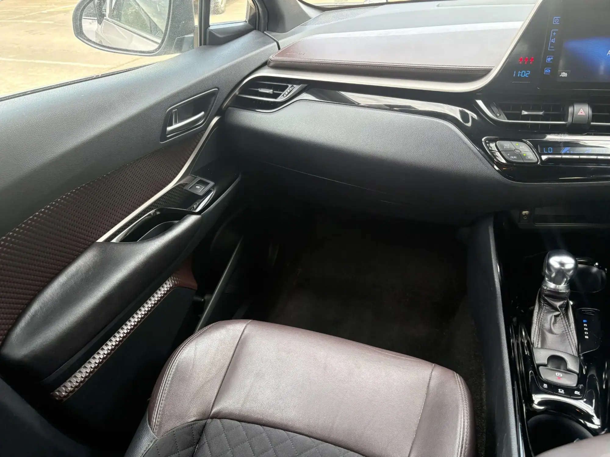 Toyota C-HR Self-Charging Hybrid Image 20 Toyota C-HR Self-Charging Hybrid Image 20