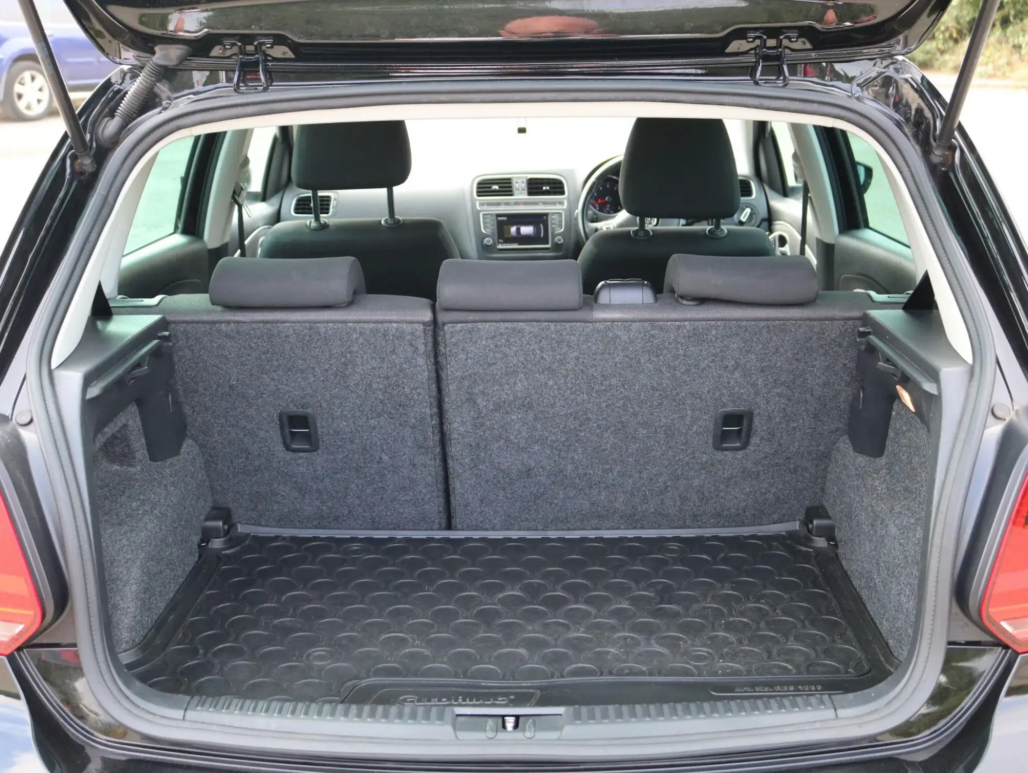 Volkswagen Polo Image 10