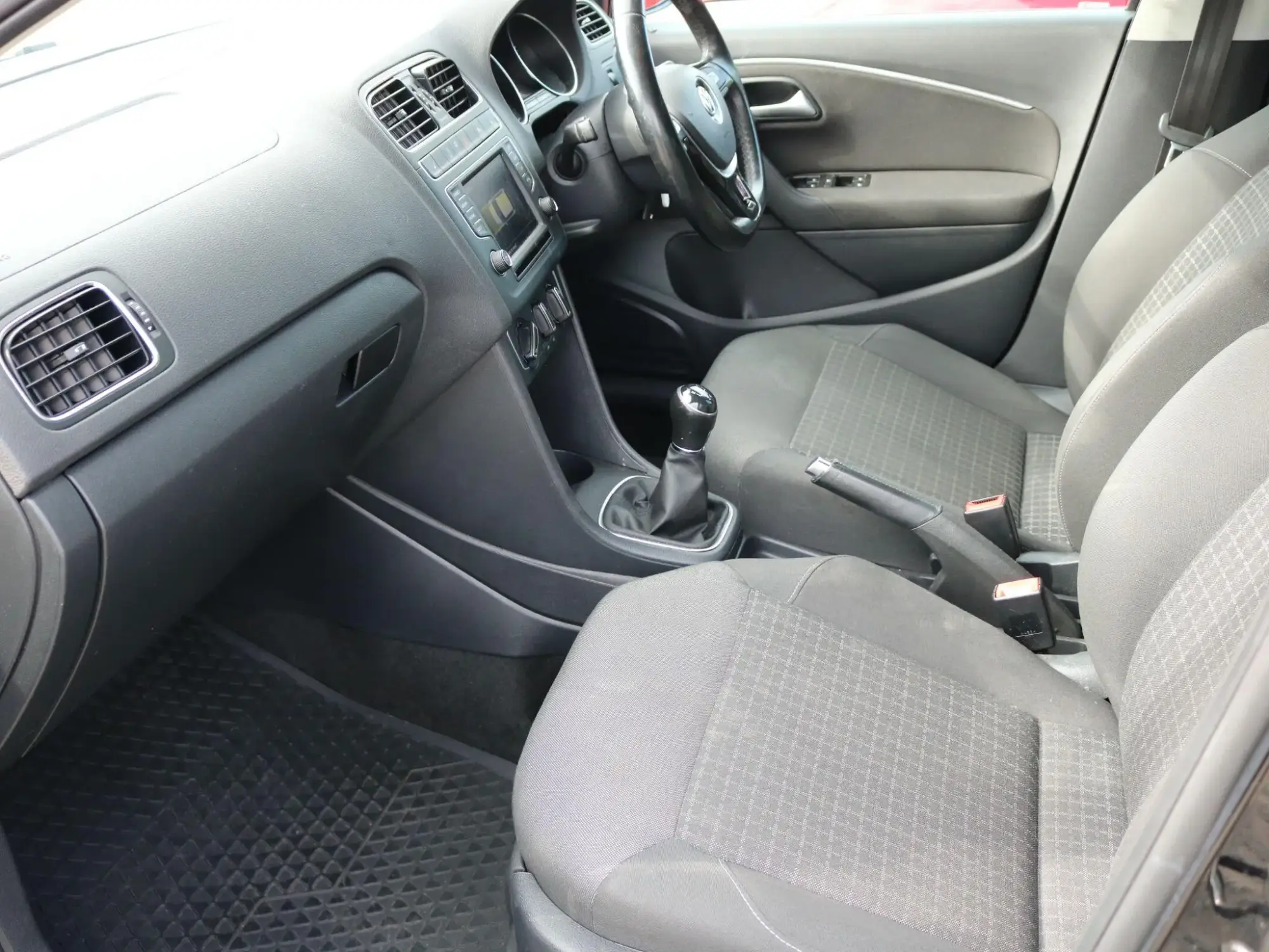 Volkswagen Polo Image 13