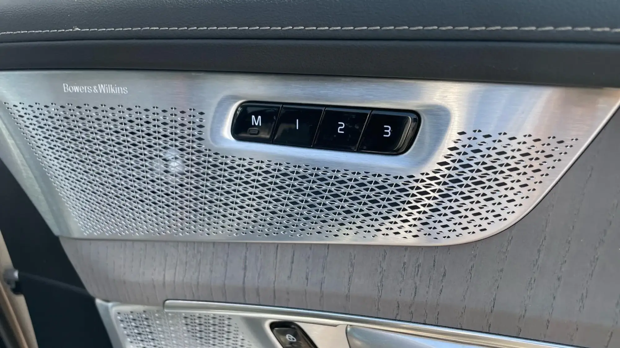 Volvo XC90 Plug-In Hybrid Image 38 Volvo XC90 Plug-In Hybrid Image 38