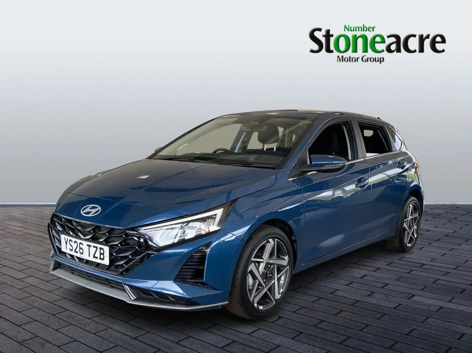 Hyundai i20 Image 8 Hyundai i20 Image 8