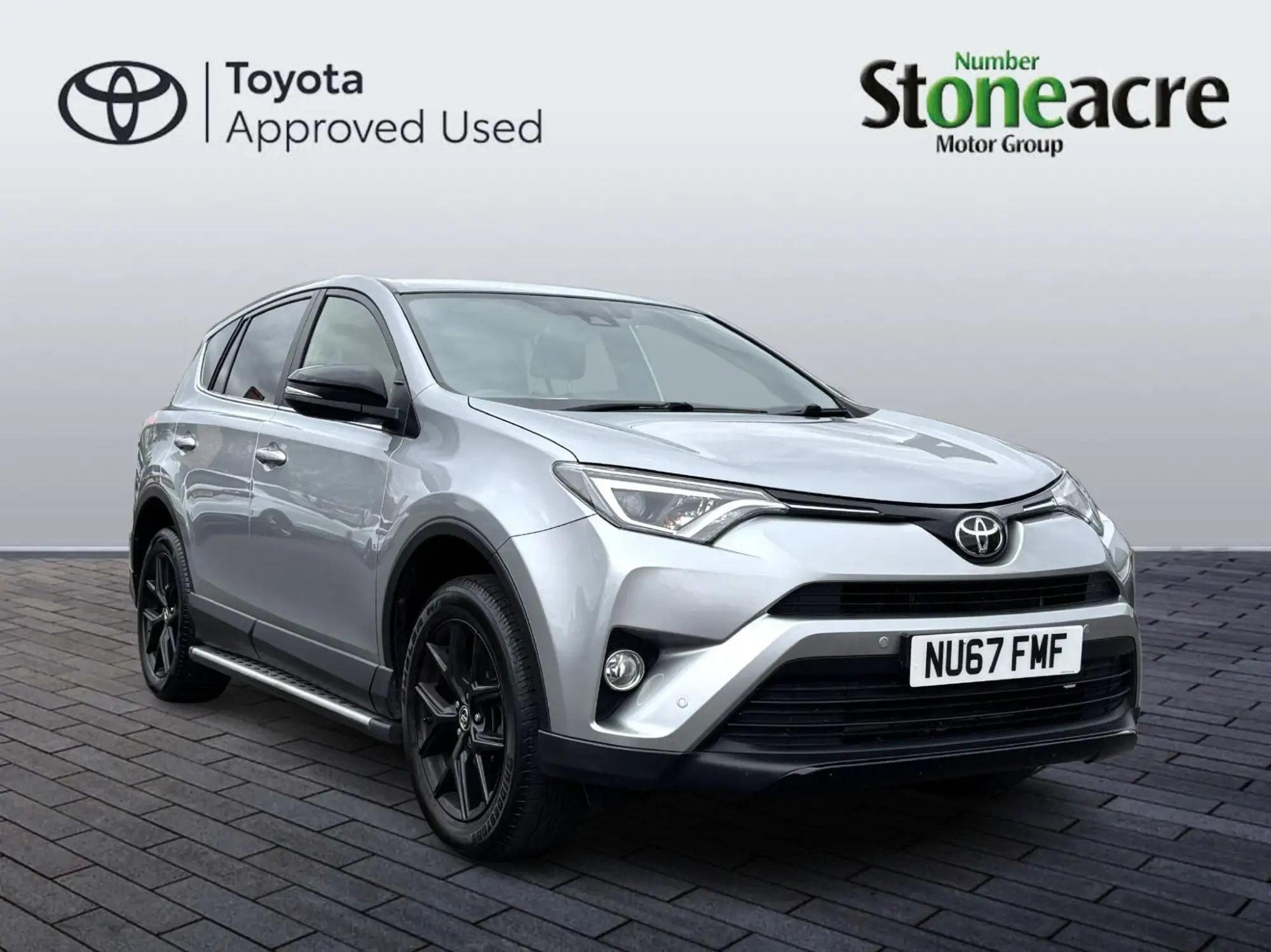 Toyota RAV4 2.0 D-4D Excel Euro 6 (s/s) 5dr (Safety Sense, Nav) NU67FMF Image 1