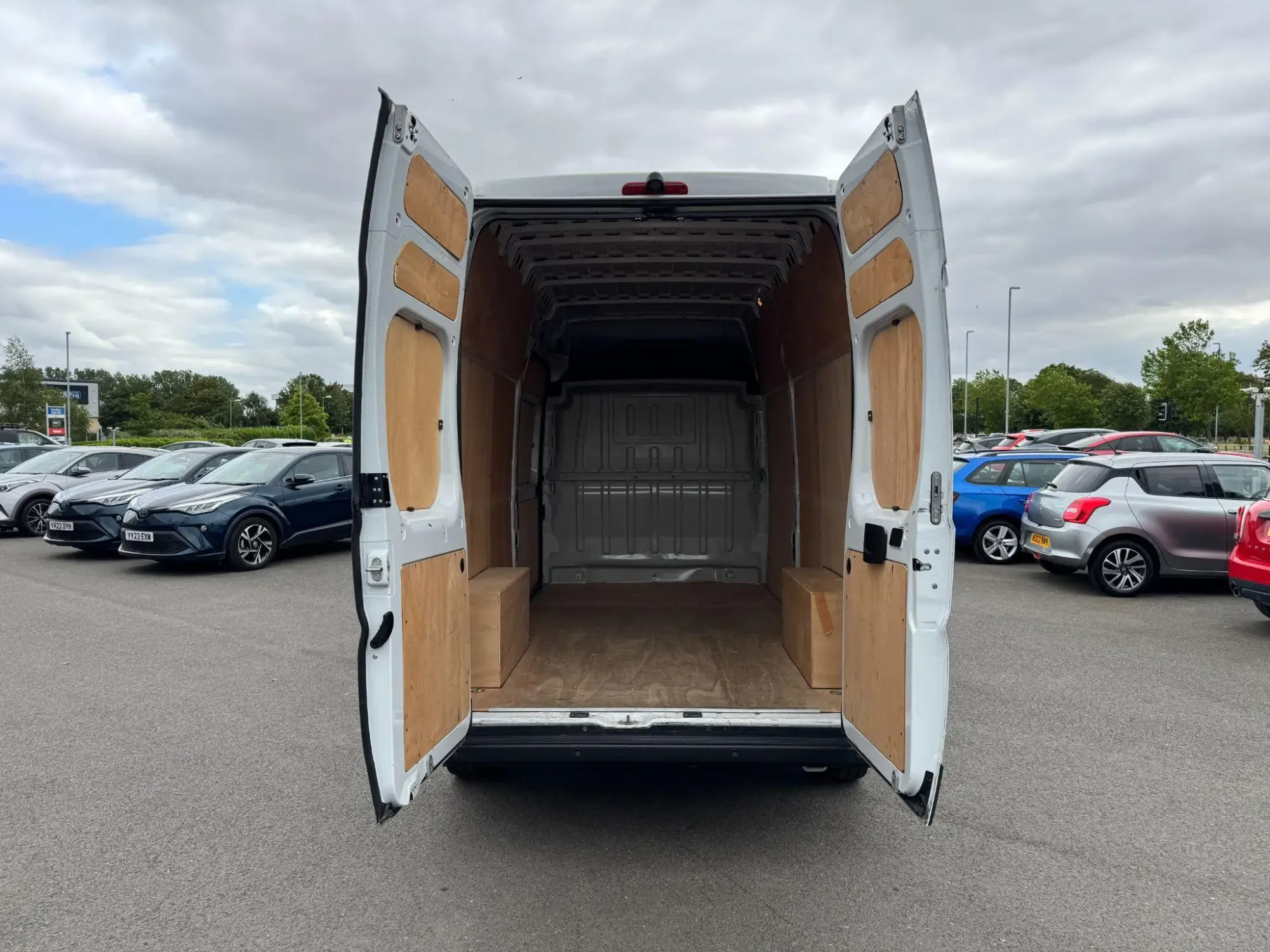 Vauxhall Movano Image 10 Vauxhall Movano Image 10
