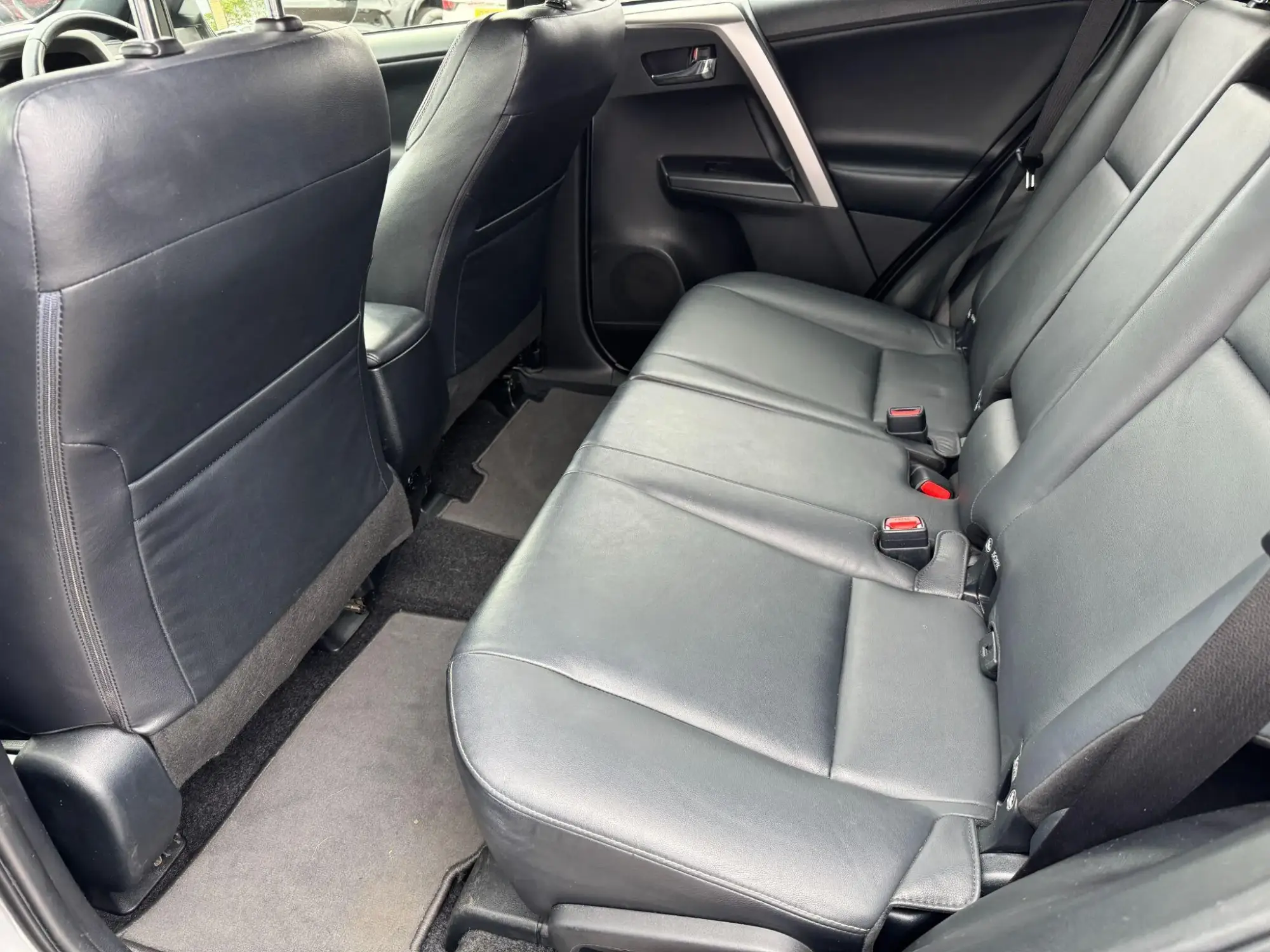 Toyota RAV4 Image 13
