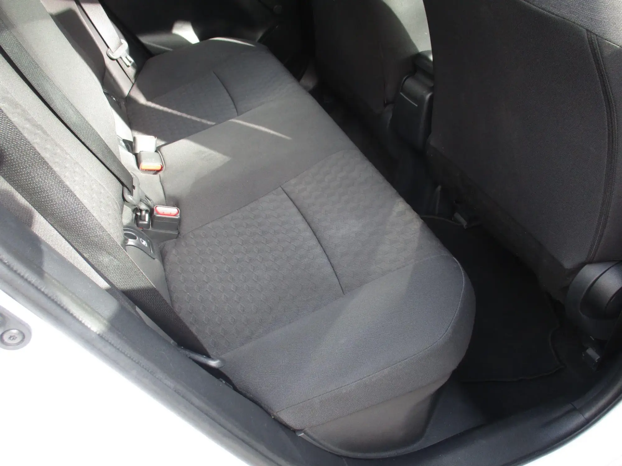 Toyota Yaris Image 12