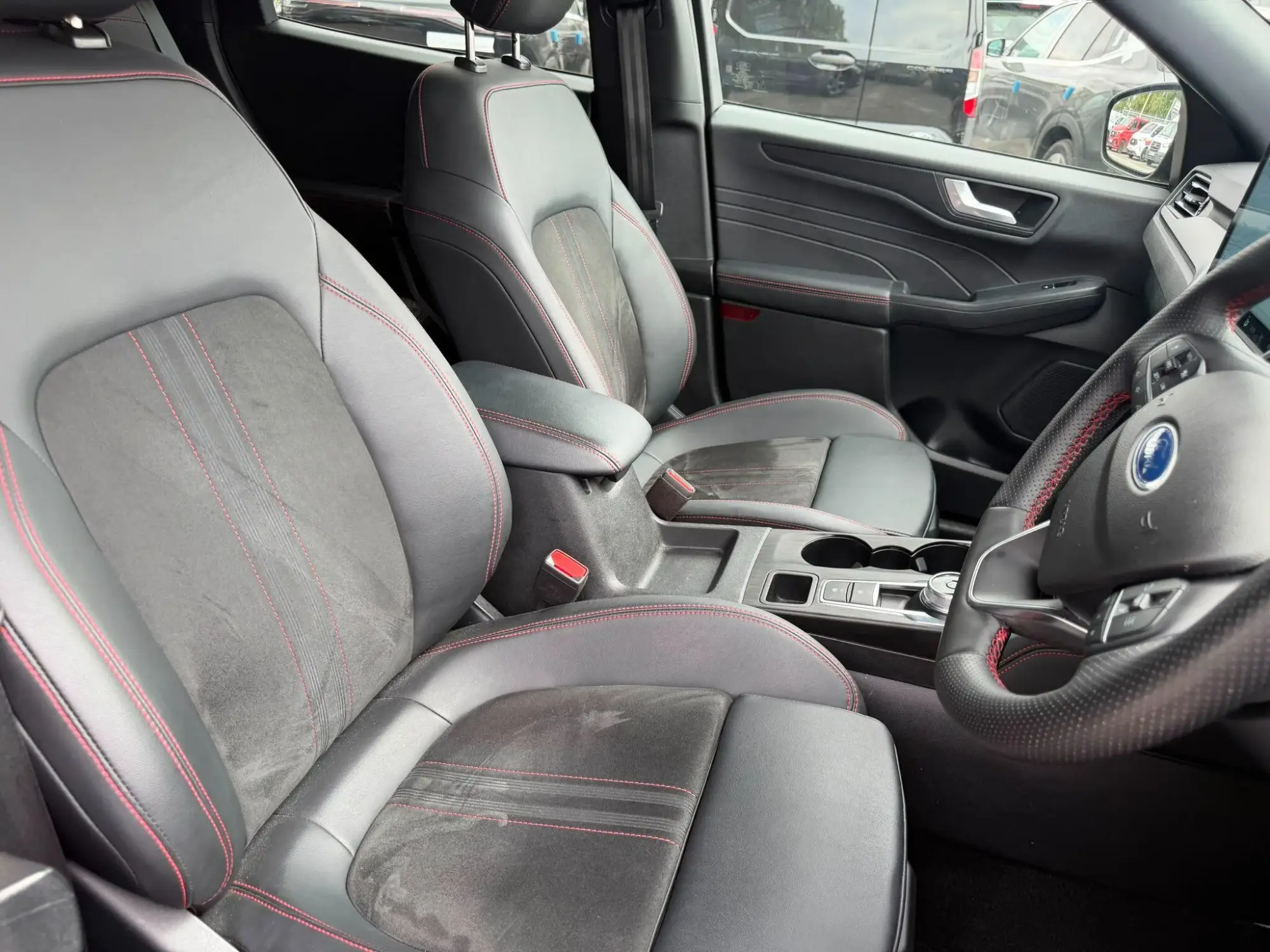 Ford Kuga Hybrid Image 11