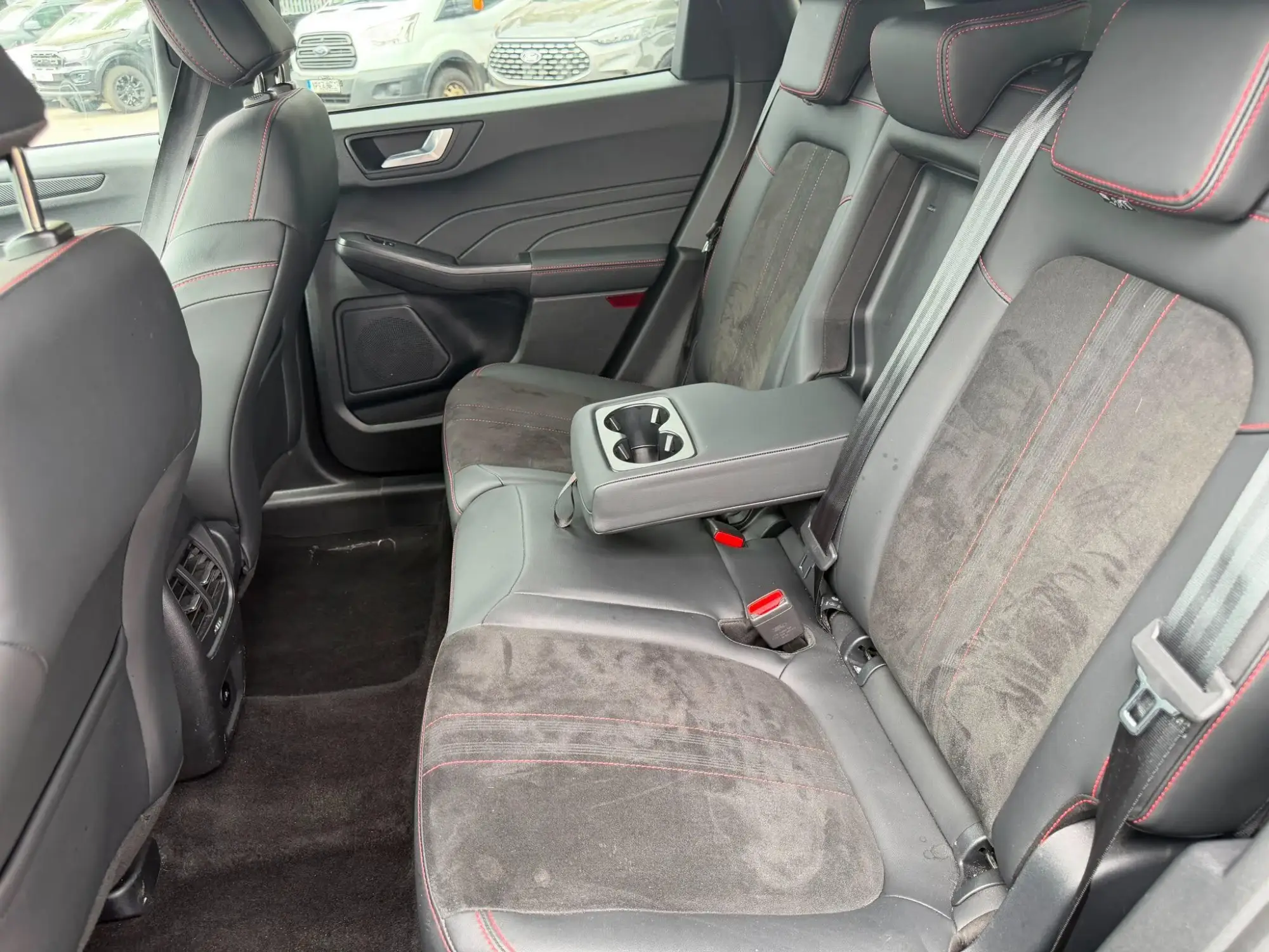 Ford Kuga Hybrid Image 13