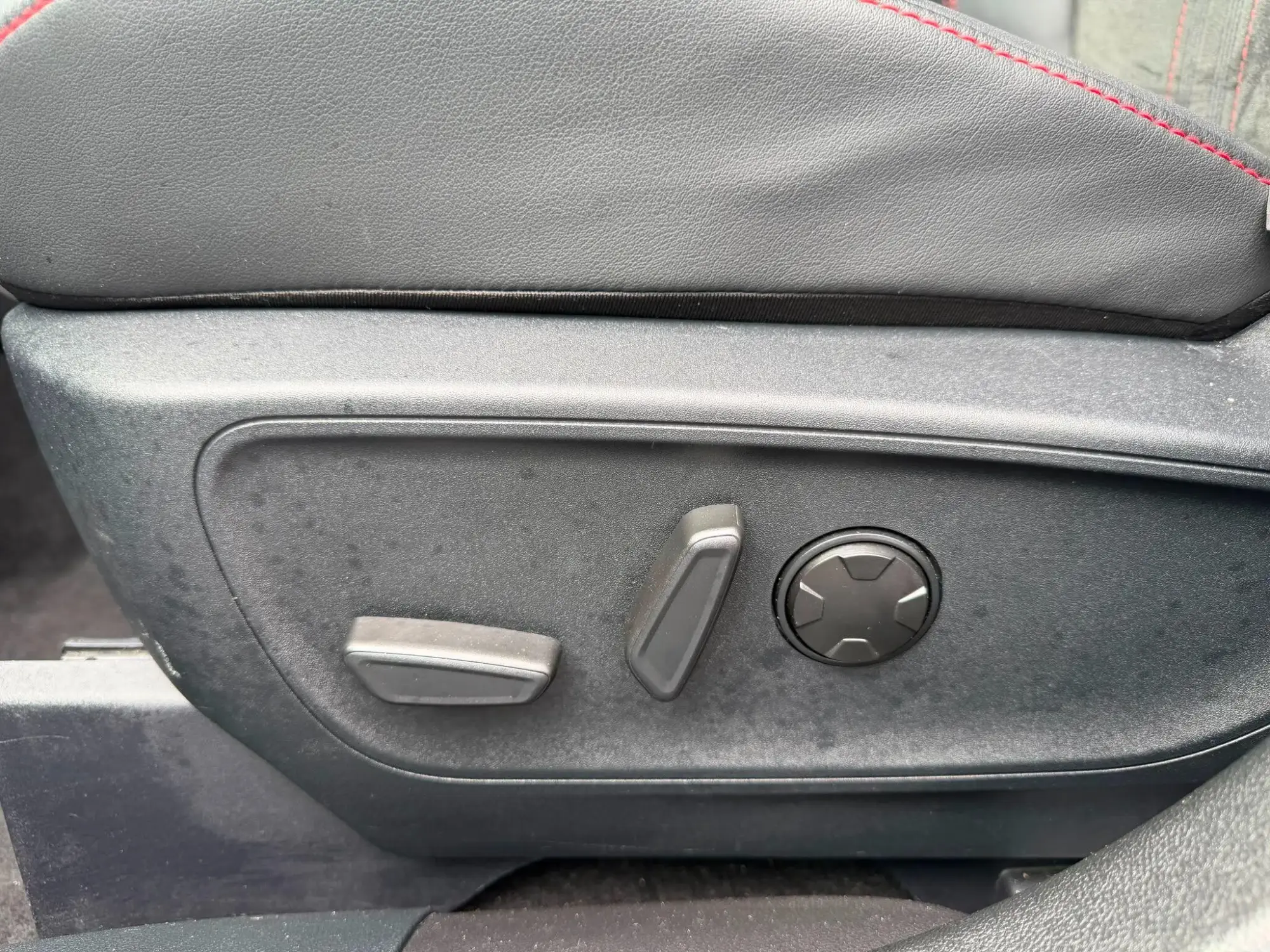Ford Kuga Hybrid Image 20