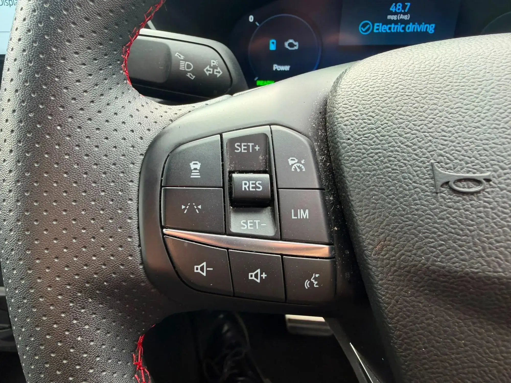 Ford Kuga Hybrid Image 25