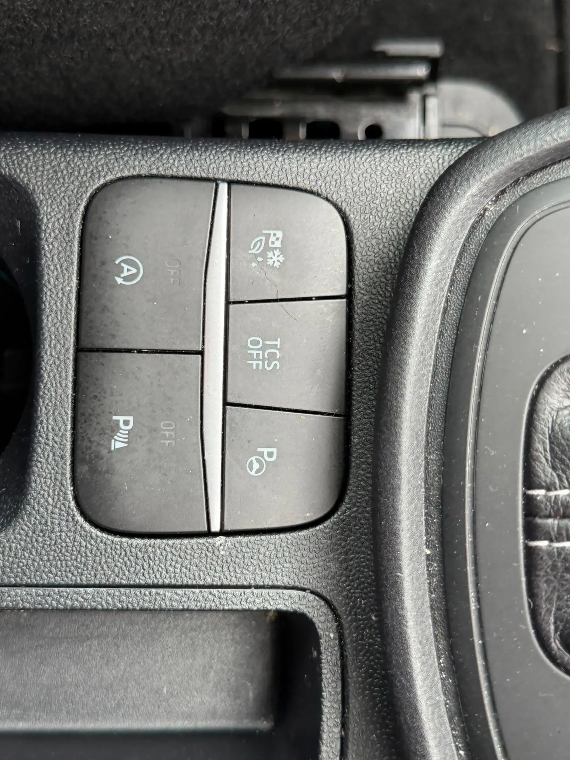 Ford Kuga Hybrid Image 27