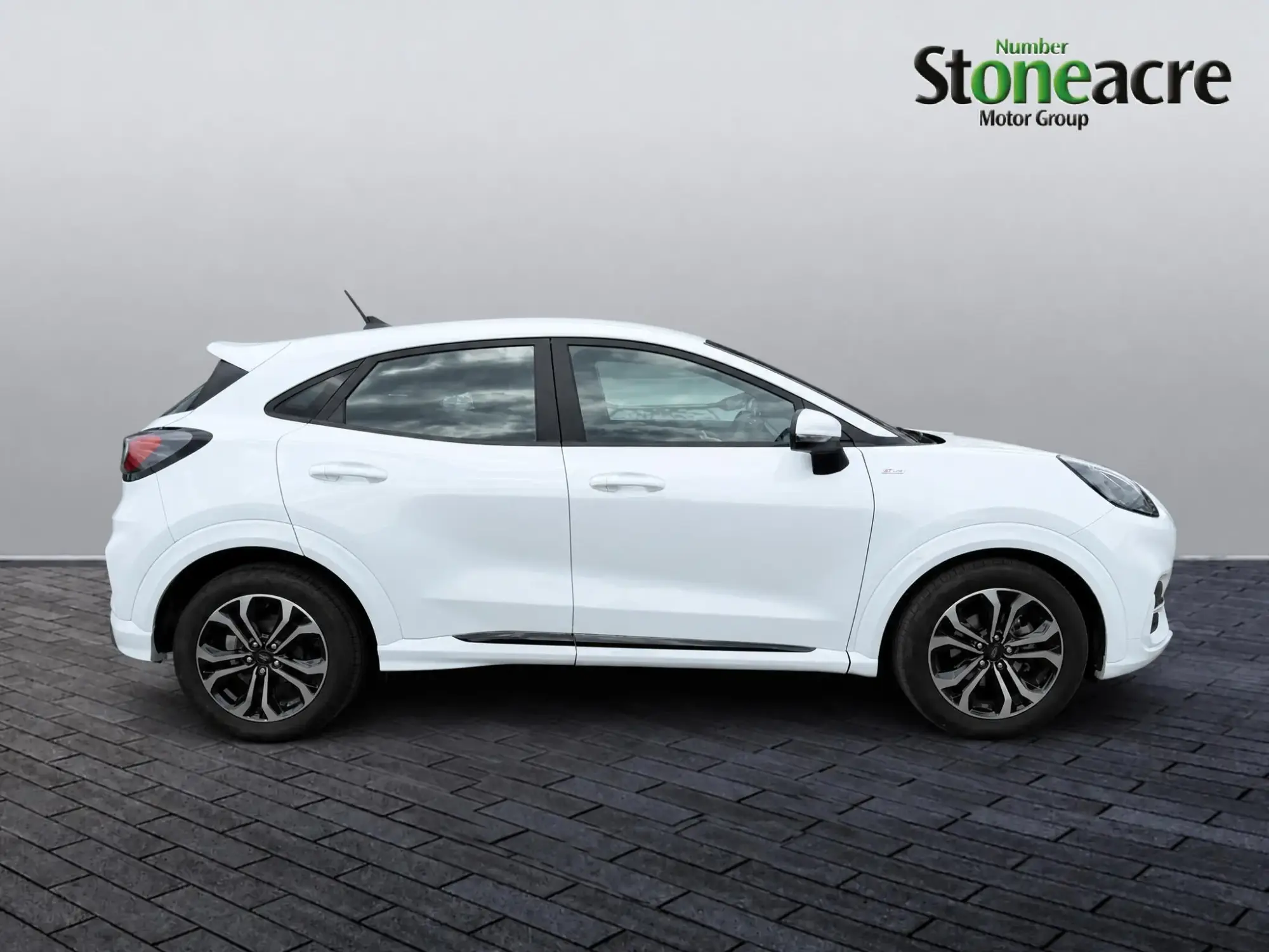 Ford Puma 1.0 EcoBoost Hybrid mHEV ST-Line 5dr YH72PGU Image 2